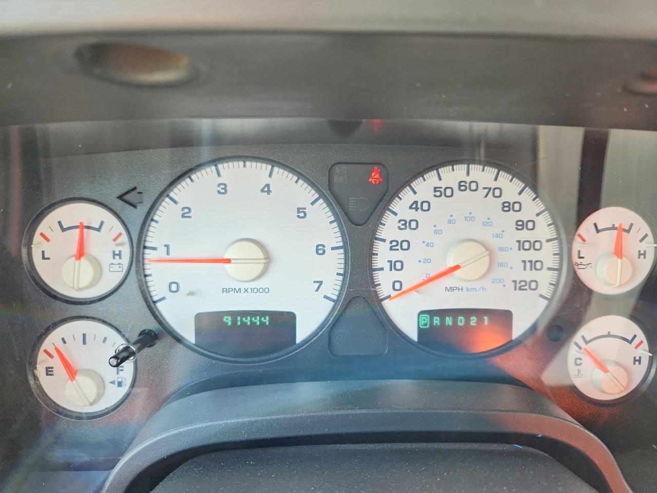 2004 Dodge Ram 1500 St Red vin: 1D7HU18D24J116200