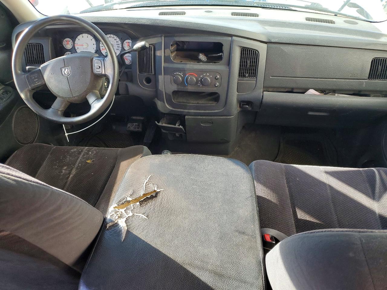 2005 Dodge Ram 1500 St Silver vin: 1D7HU18D25J623003