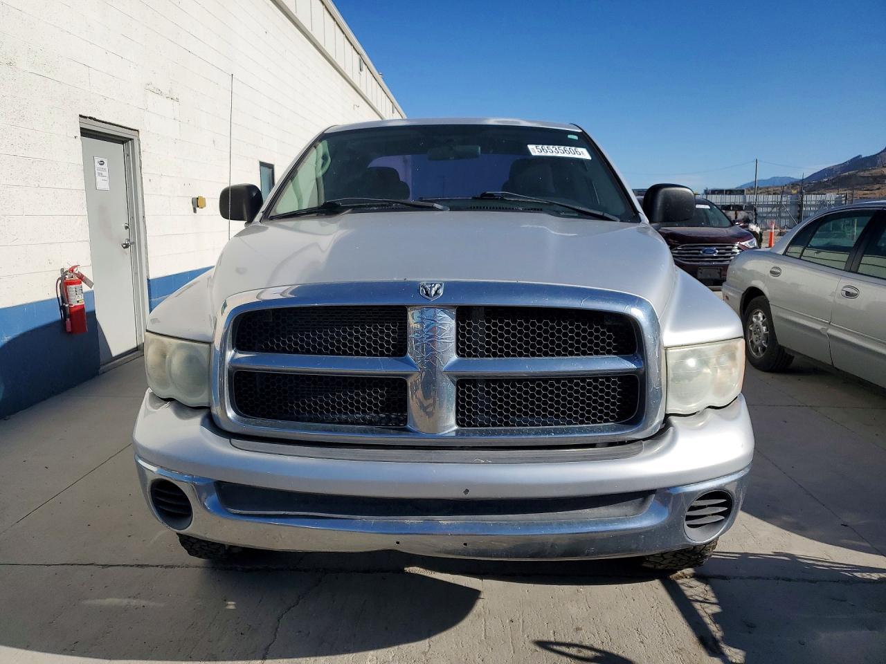 2005 Dodge Ram 1500 St Silver vin: 1D7HU18D25J623003