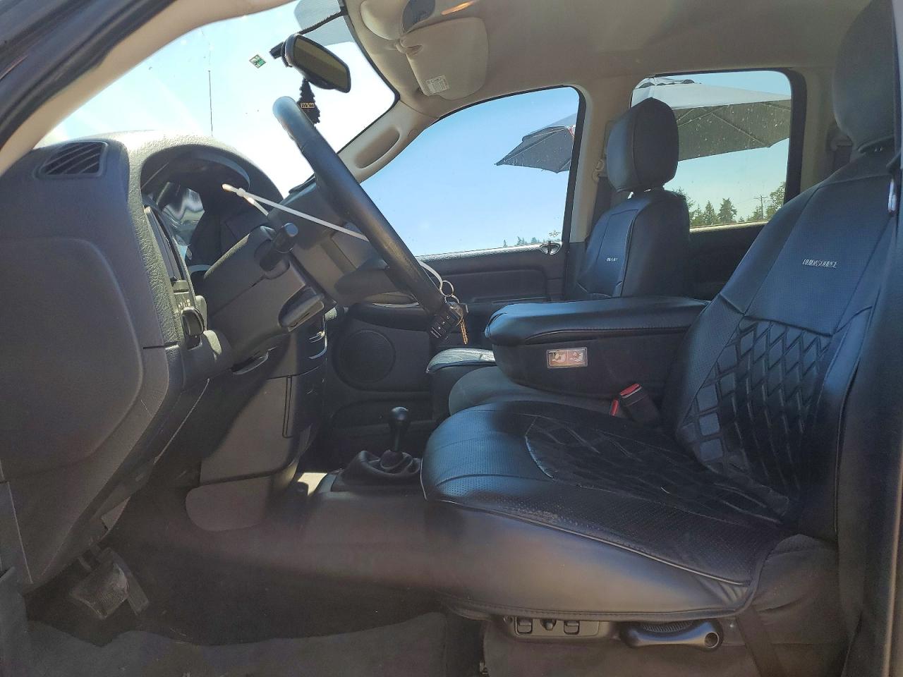 2005 Dodge Ram 1500 St Burgundy vin: 1D7HU18D25S108383