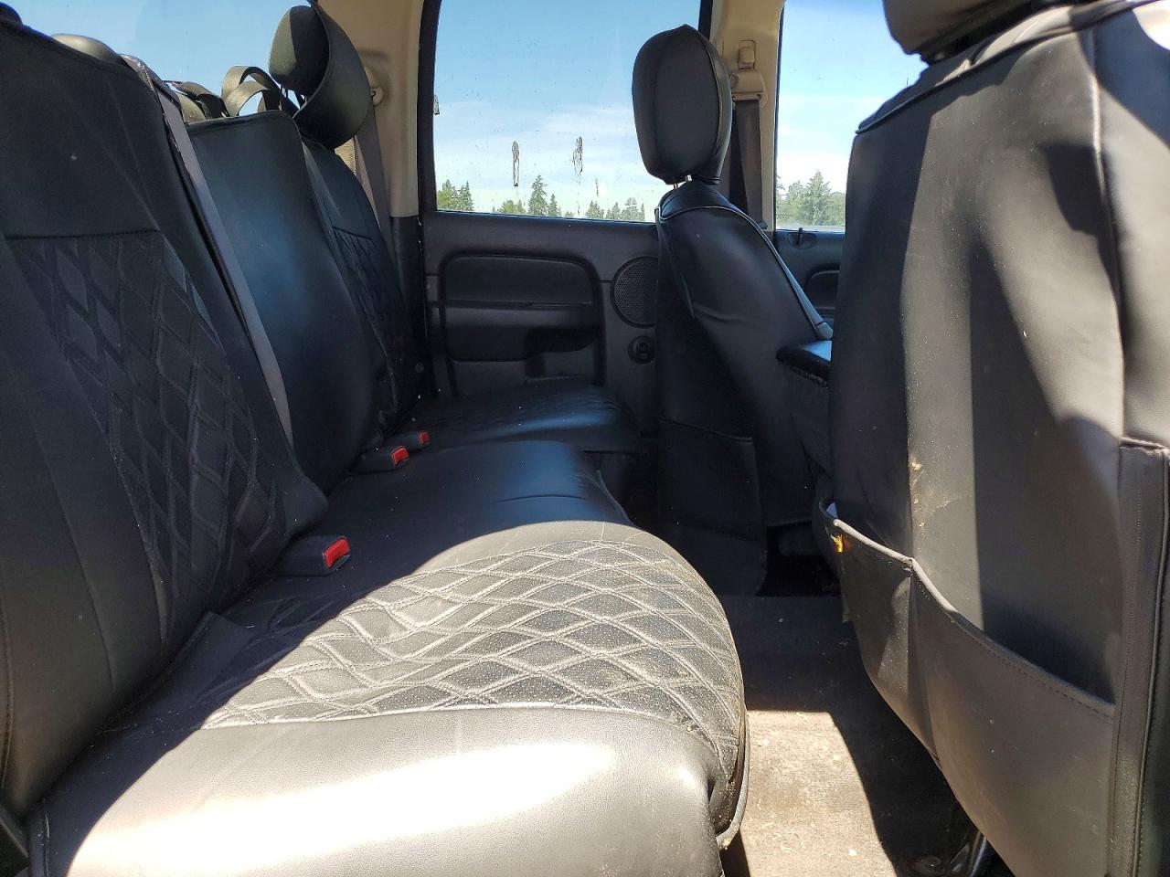 2005 Dodge Ram 1500 St Burgundy vin: 1D7HU18D25S108383