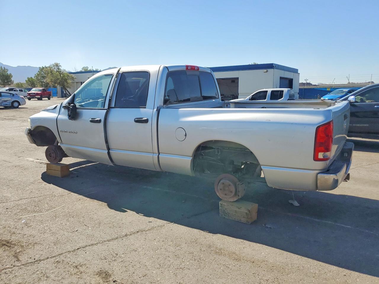 2005 Dodge Ram 1500 St Серебряный vin: 1D7HU18D35S217421