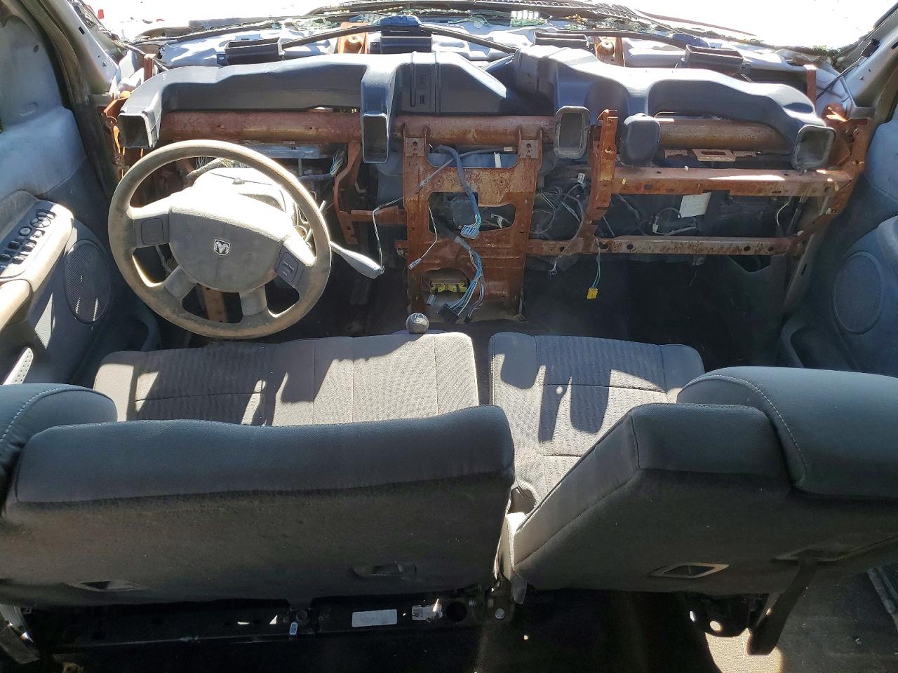 2005 Dodge Ram 1500 St Серебряный vin: 1D7HU18D35S217421
