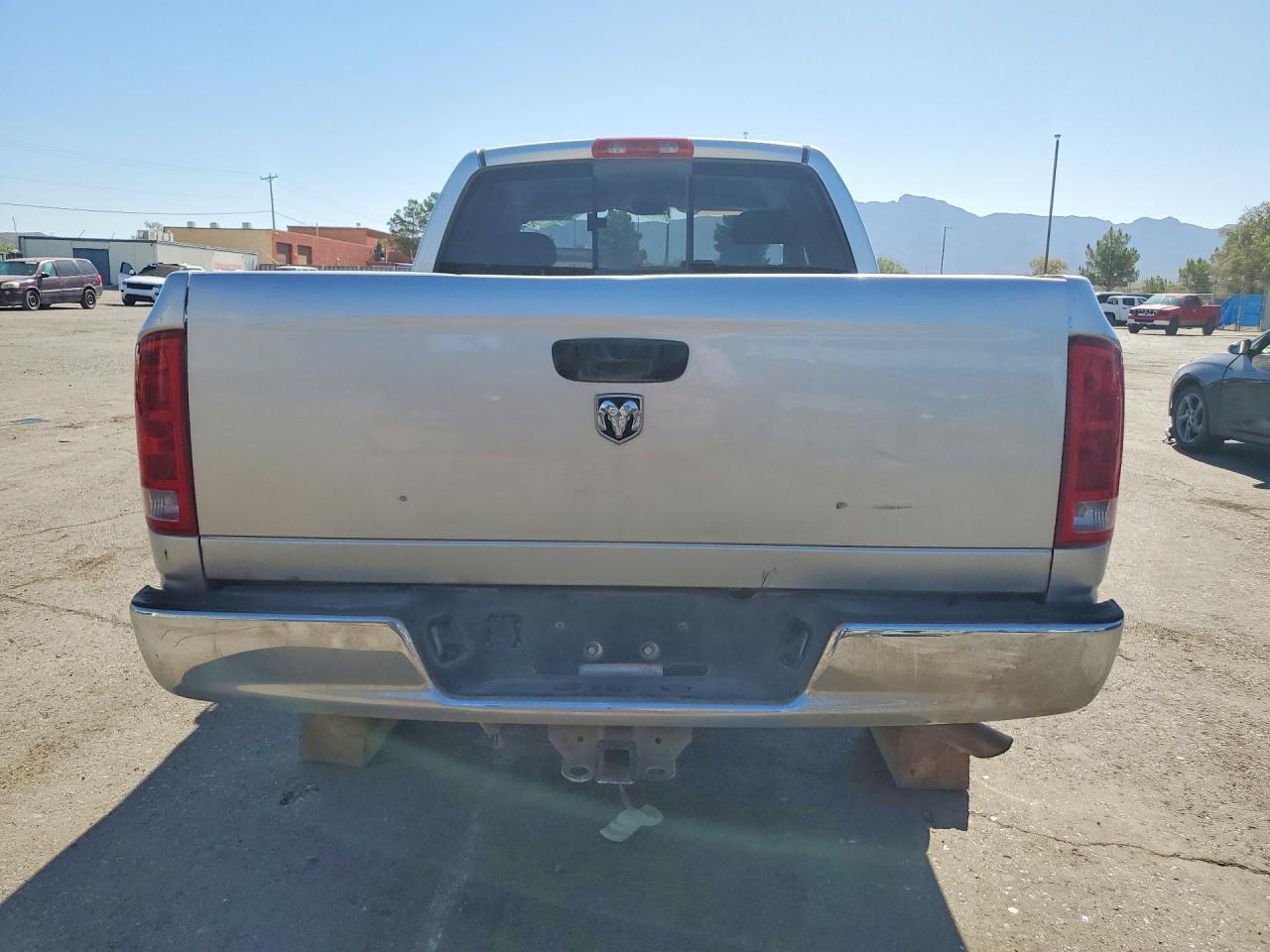2005 Dodge Ram 1500 St Серебряный vin: 1D7HU18D35S217421