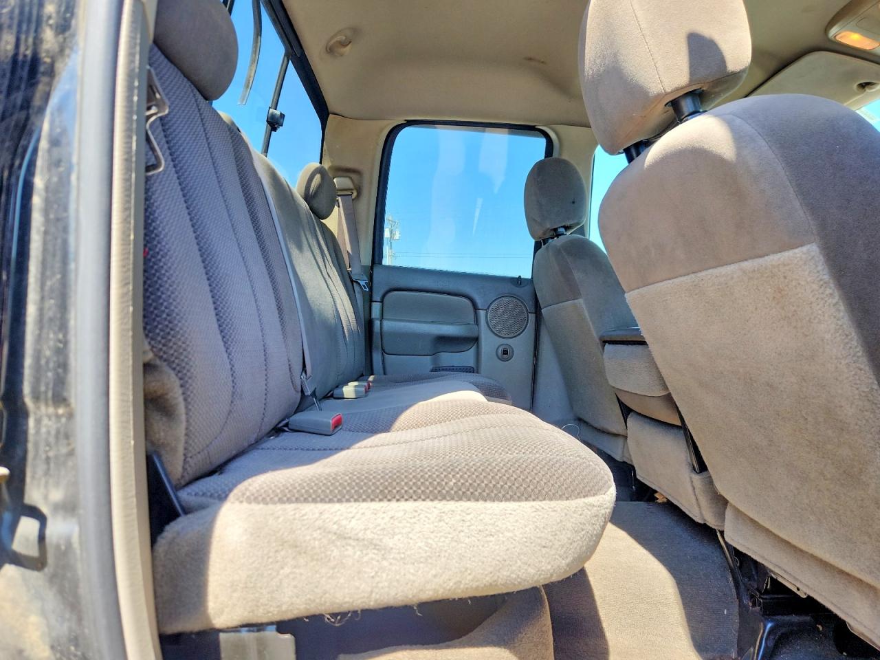 2004 Dodge Ram 1500 St Black vin: 1D7HU18D44S708000