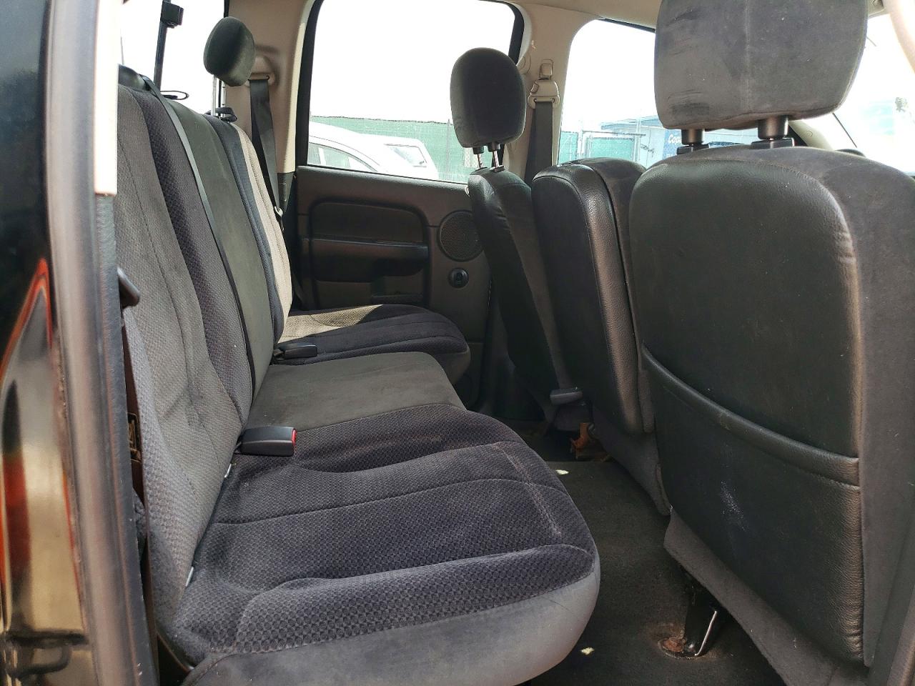 2005 Dodge Ram 1500 St Black vin: 1D7HU18D45S351449