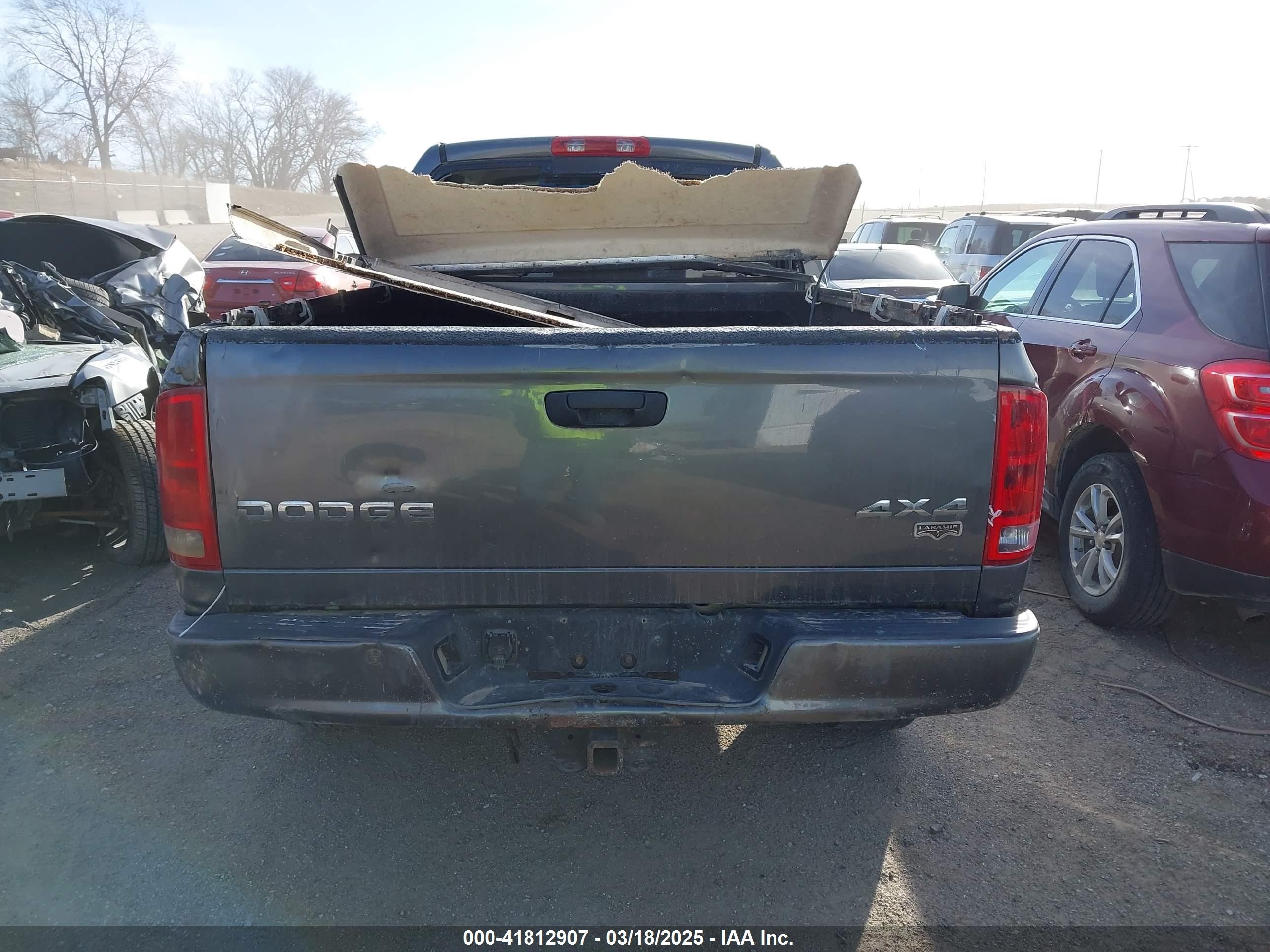 2003 Dodge Ram 1500   Серый vin: 1D7HU18D53S293803