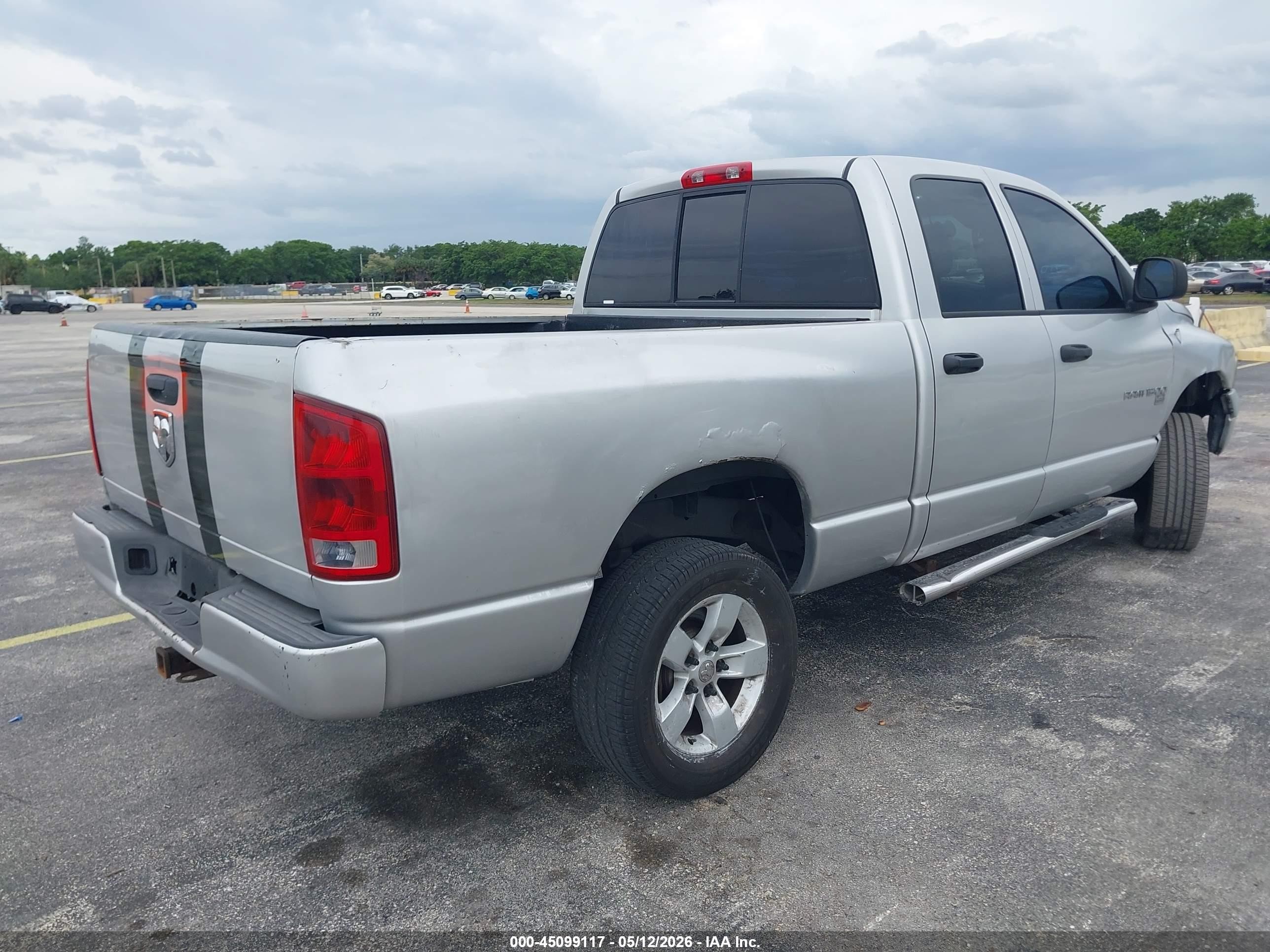 2004 Dodge Ram 1500 Slt/laramie Серебряный vin: 1D7HU18D54J236587