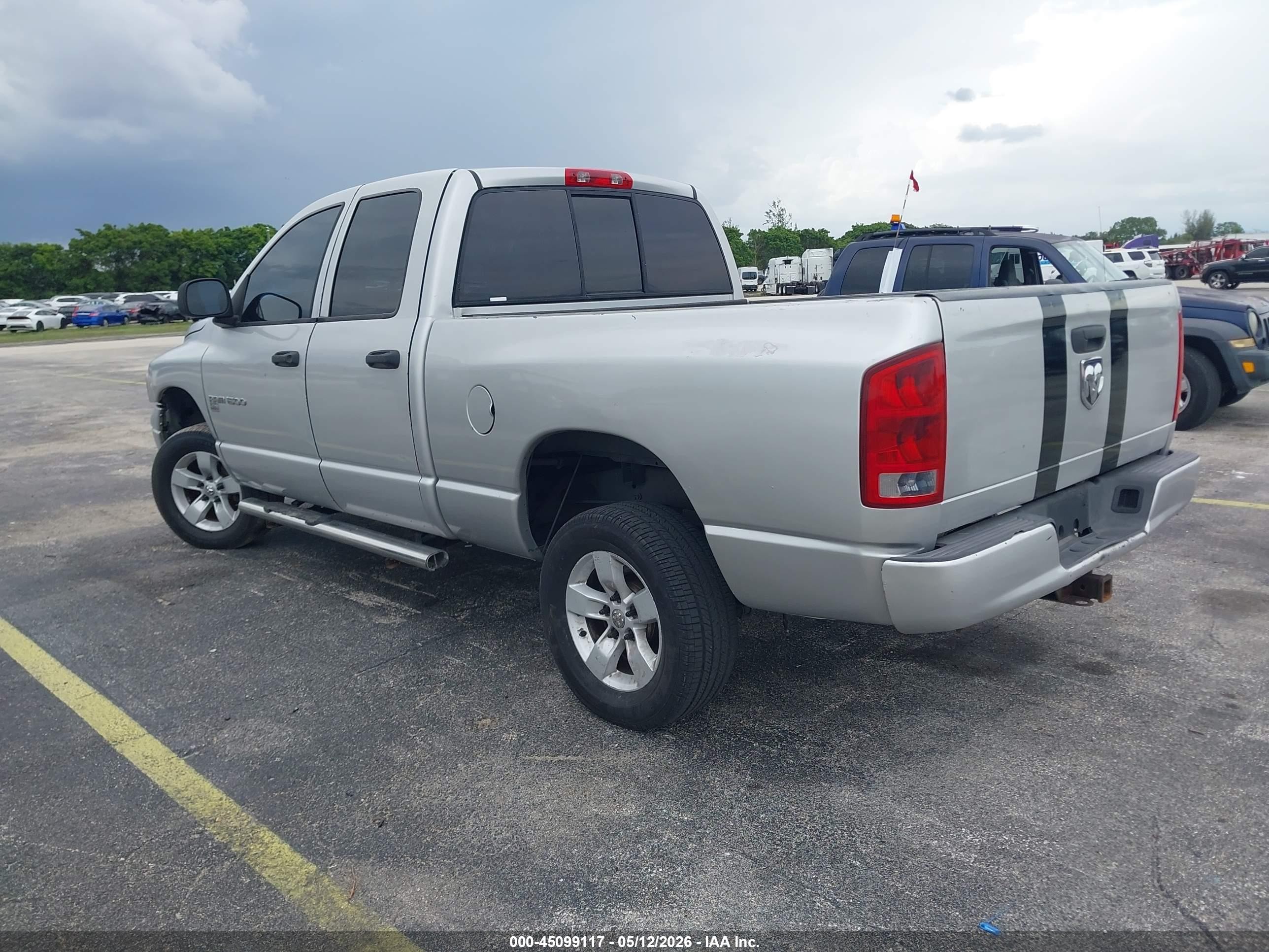 2004 Dodge Ram 1500 Slt/laramie Серебряный vin: 1D7HU18D54J236587