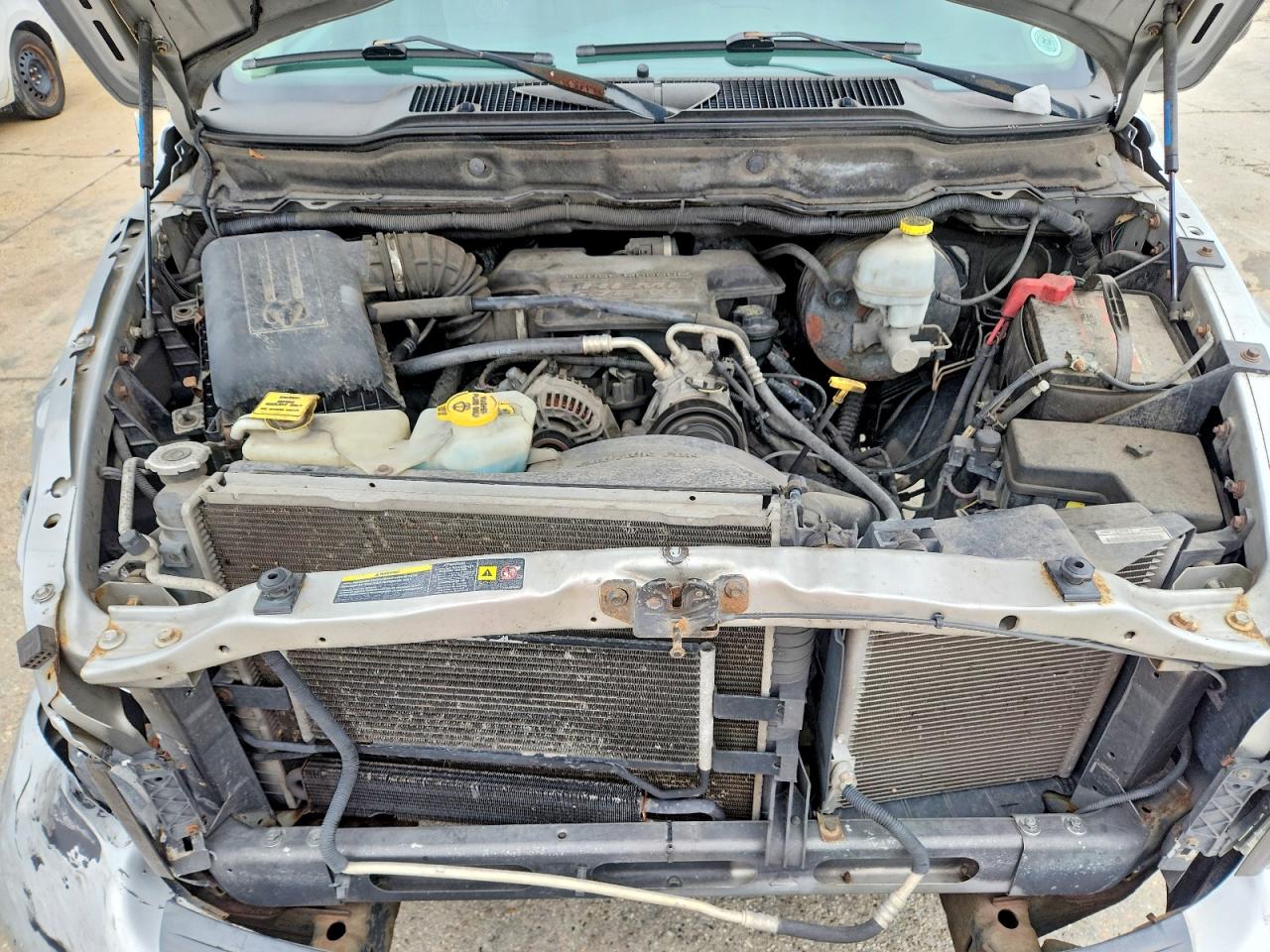 2004 Dodge Ram 1500 St Silver vin: 1D7HU18D54S679252