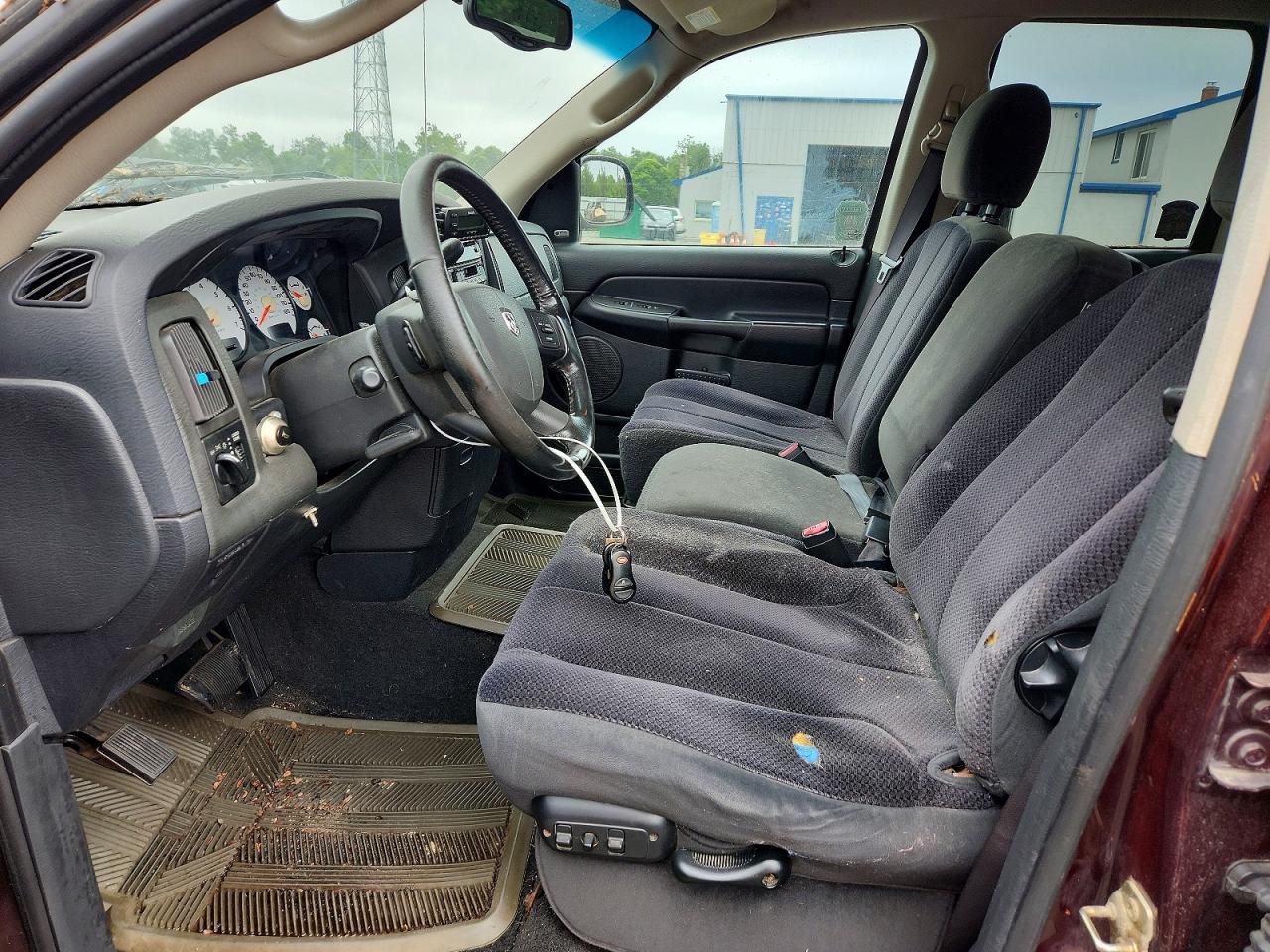 2004 Dodge Ram 1500 St Burgundy vin: 1D7HU18D64J127054