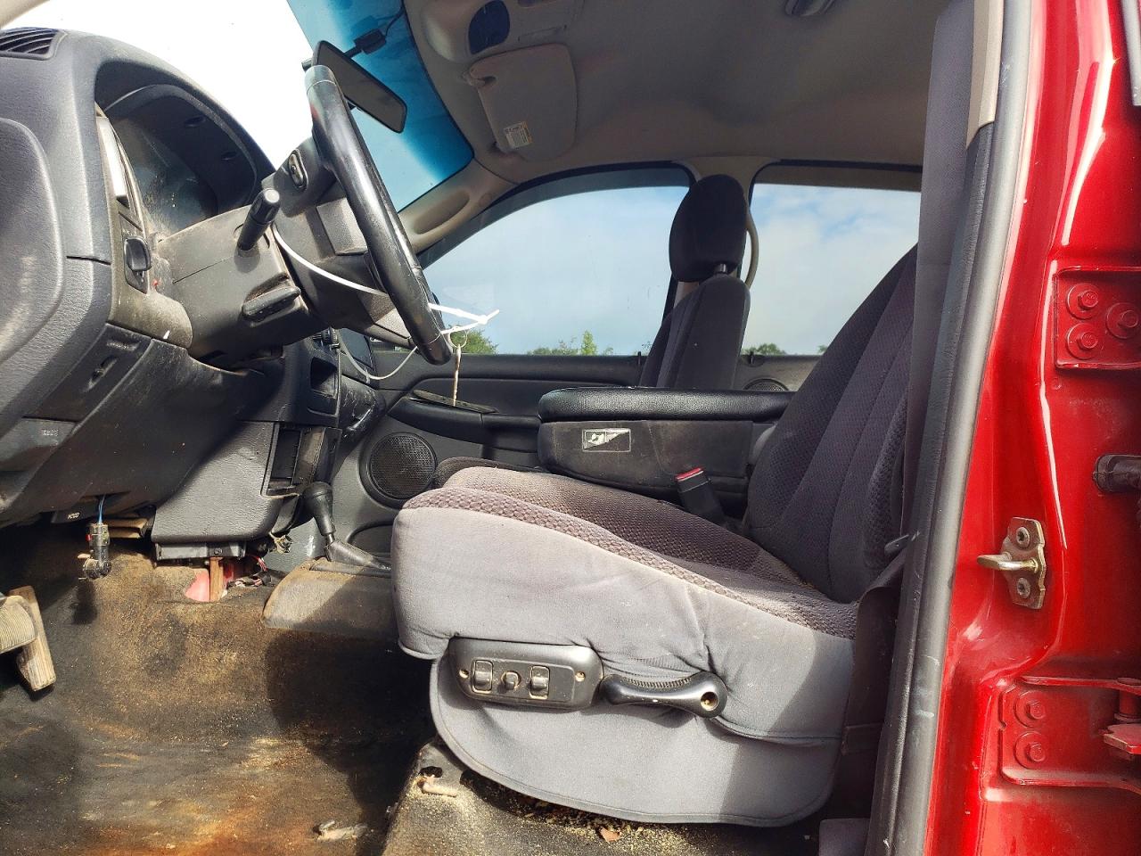 2004 Dodge Ram 1500 St Red vin: 1D7HU18D64J158949