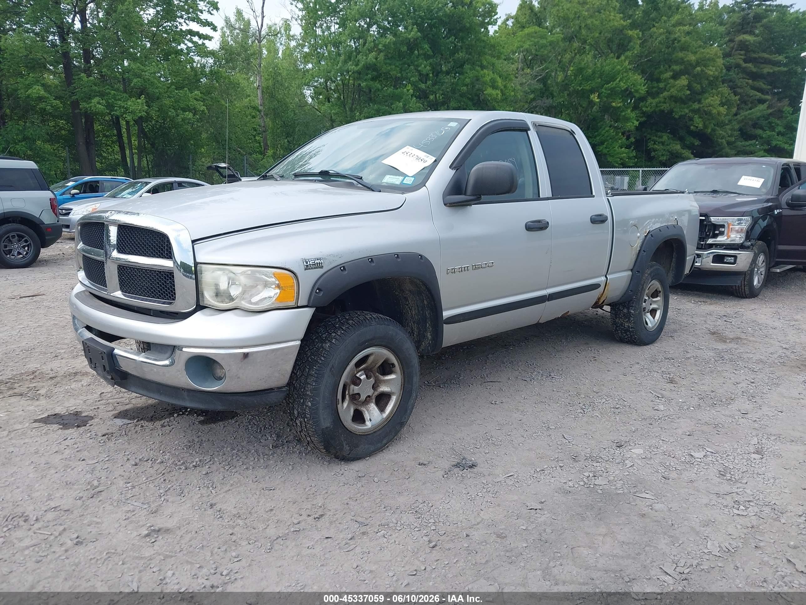 2005 Dodge Ram 1500 St Серебряный vin: 1D7HU18D65J617155