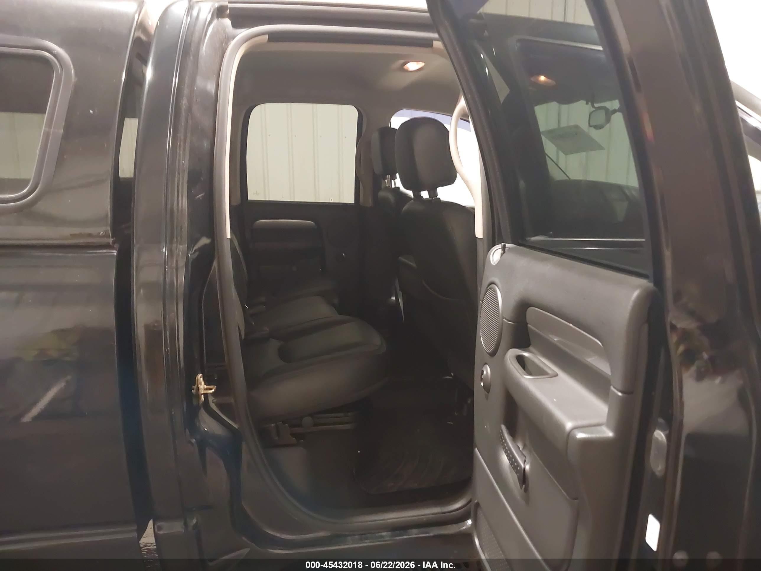 2004 Dodge Ram 1500 Slt/laramie Black vin: 1D7HU18D74S582876