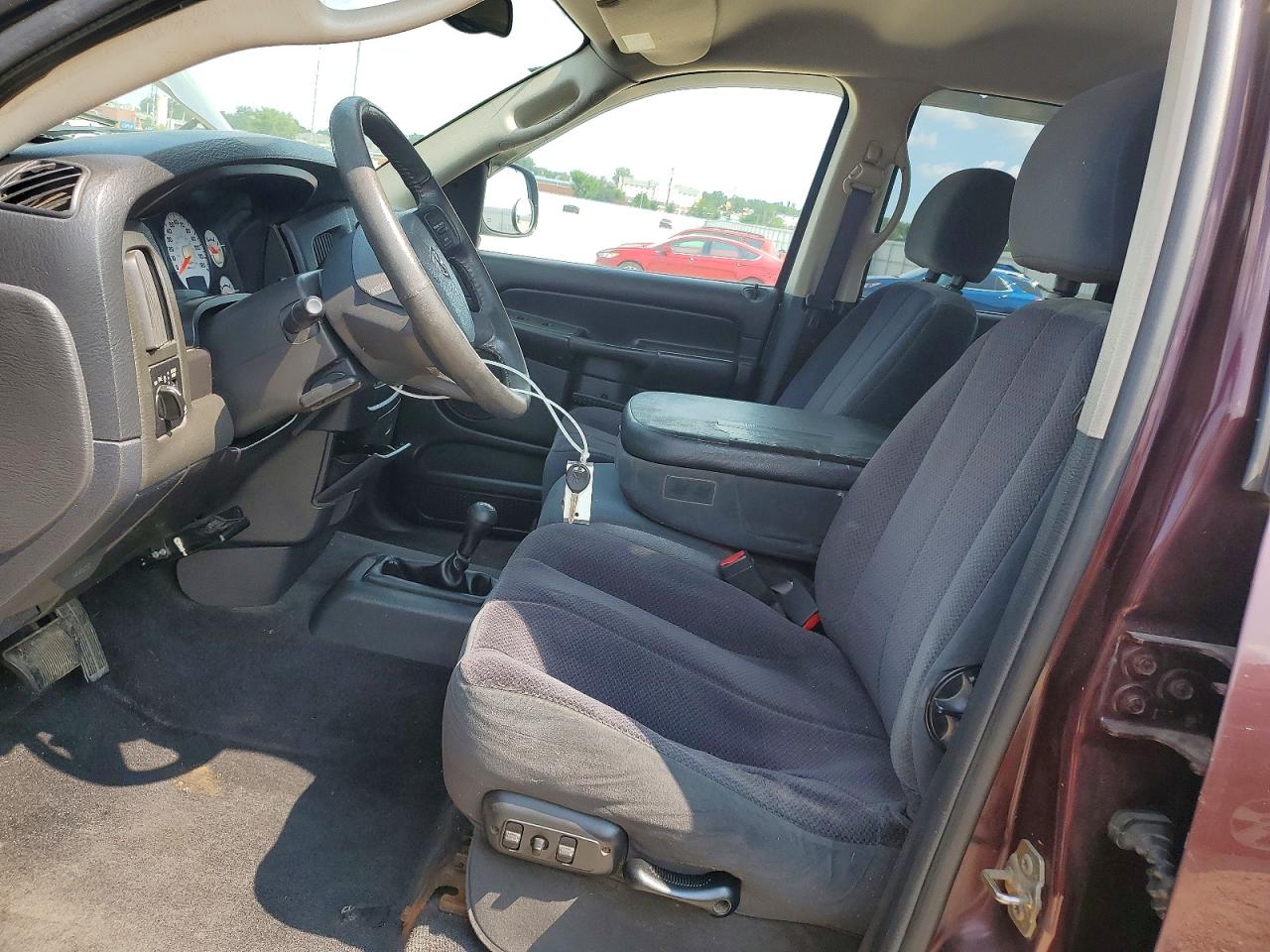 2005 Dodge Ram 1500 St Maroon vin: 1D7HU18D75S108380