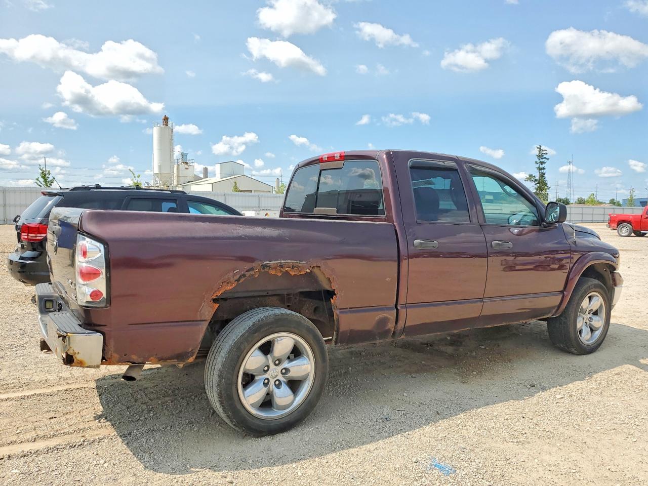 2005 Dodge Ram 1500 St Maroon vin: 1D7HU18D75S108380