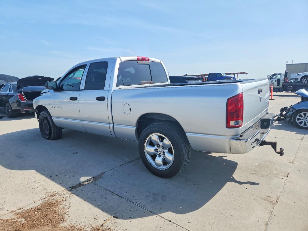 2005 Dodge Ram 1500 St Silver vin: 1D7HU18D75S241804