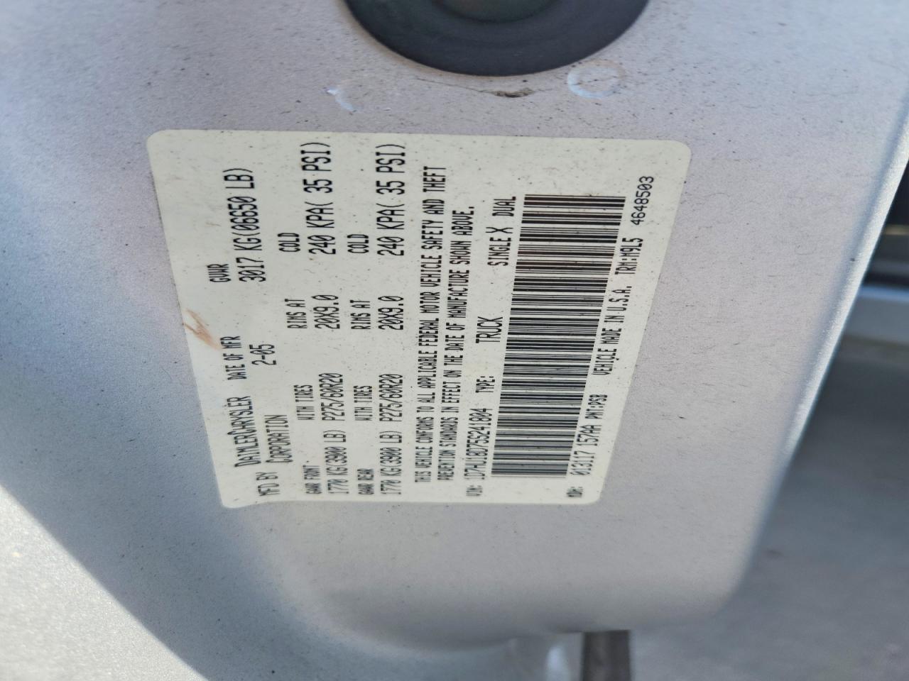 2005 Dodge Ram 1500 St Silver vin: 1D7HU18D75S241804