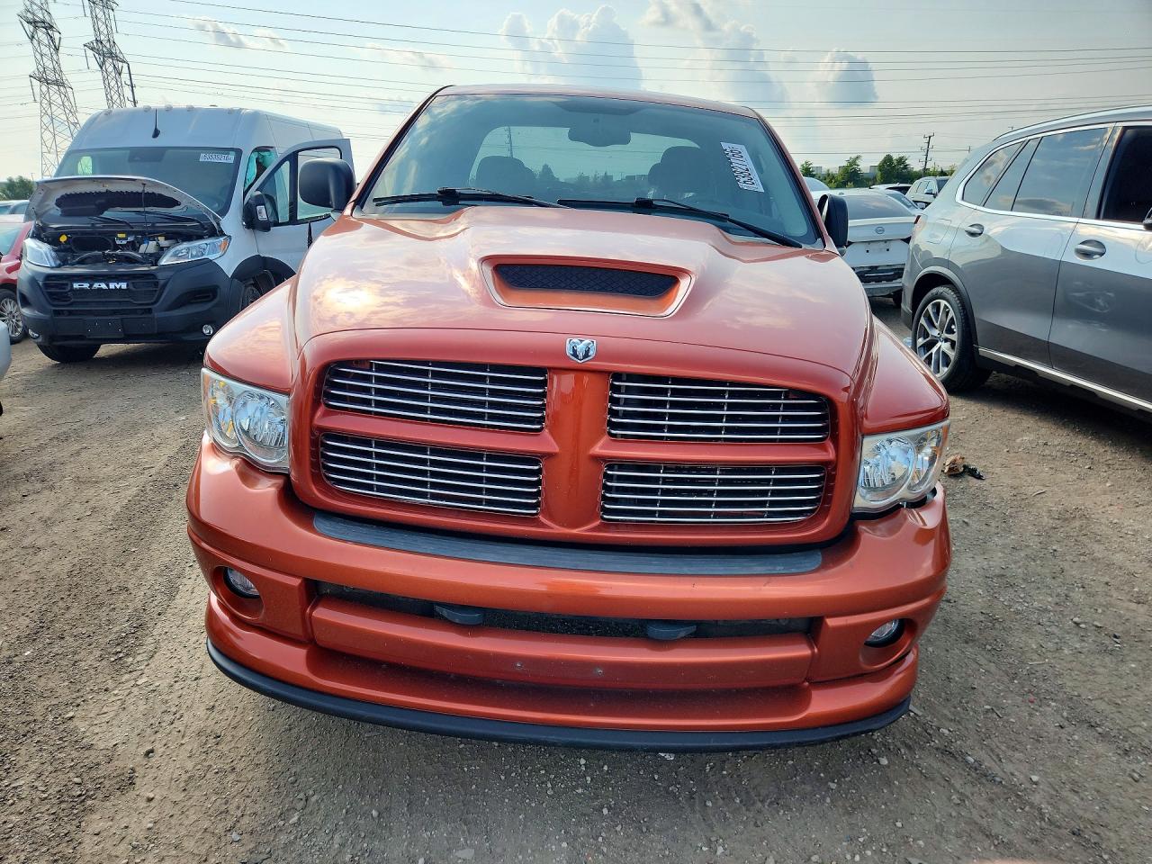 2005 Dodge Ram 1500 St Orange vin: 1D7HU18D85J602558