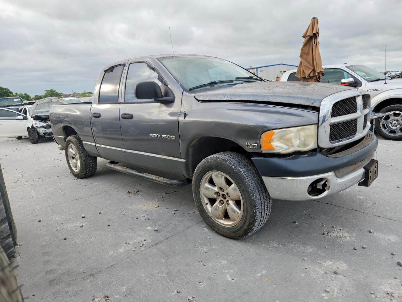 2005 Dodge Ram 1500 St Silver vin: 1D7HU18D95S128498