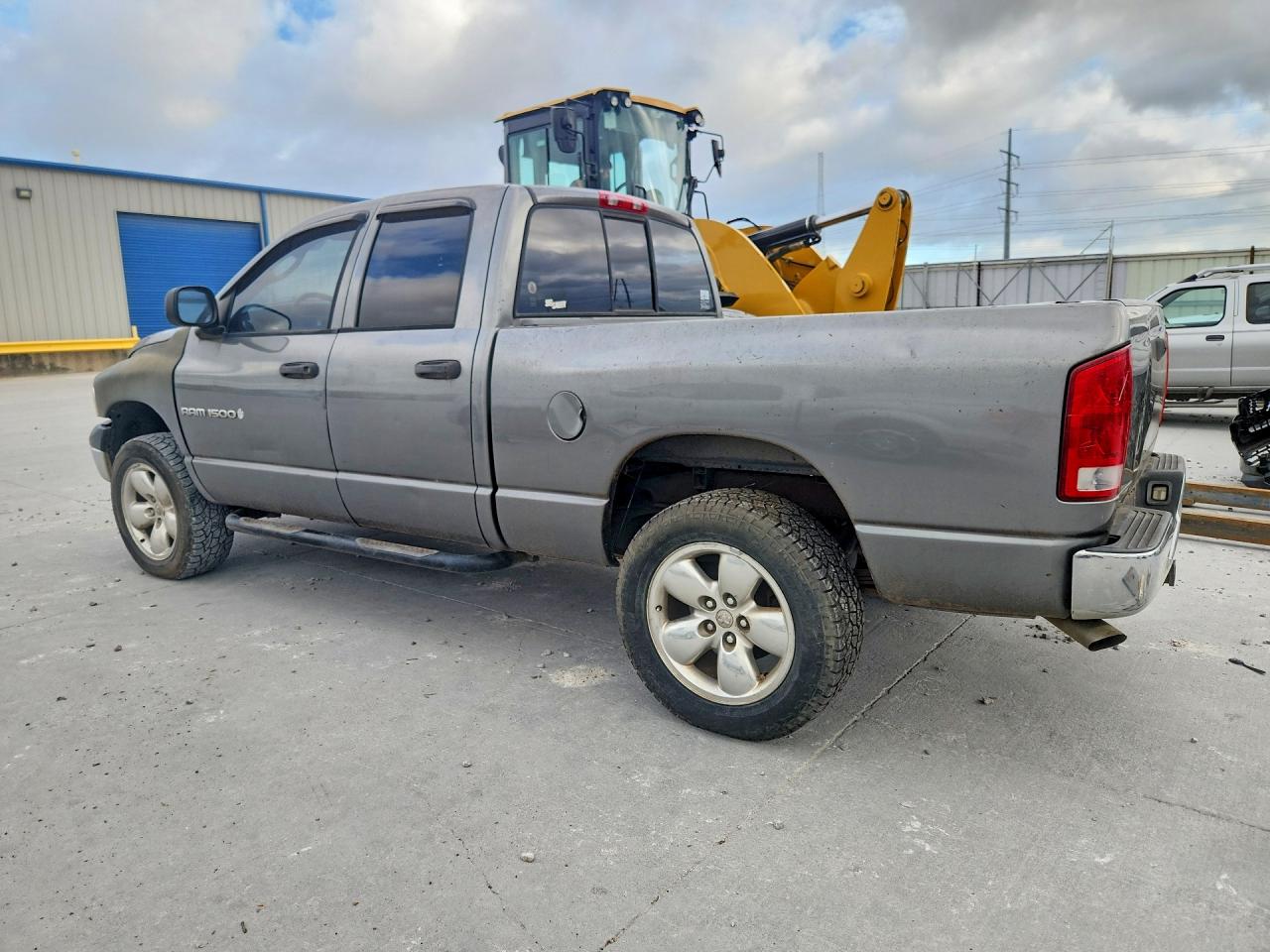 2005 Dodge Ram 1500 St Silver vin: 1D7HU18D95S128498