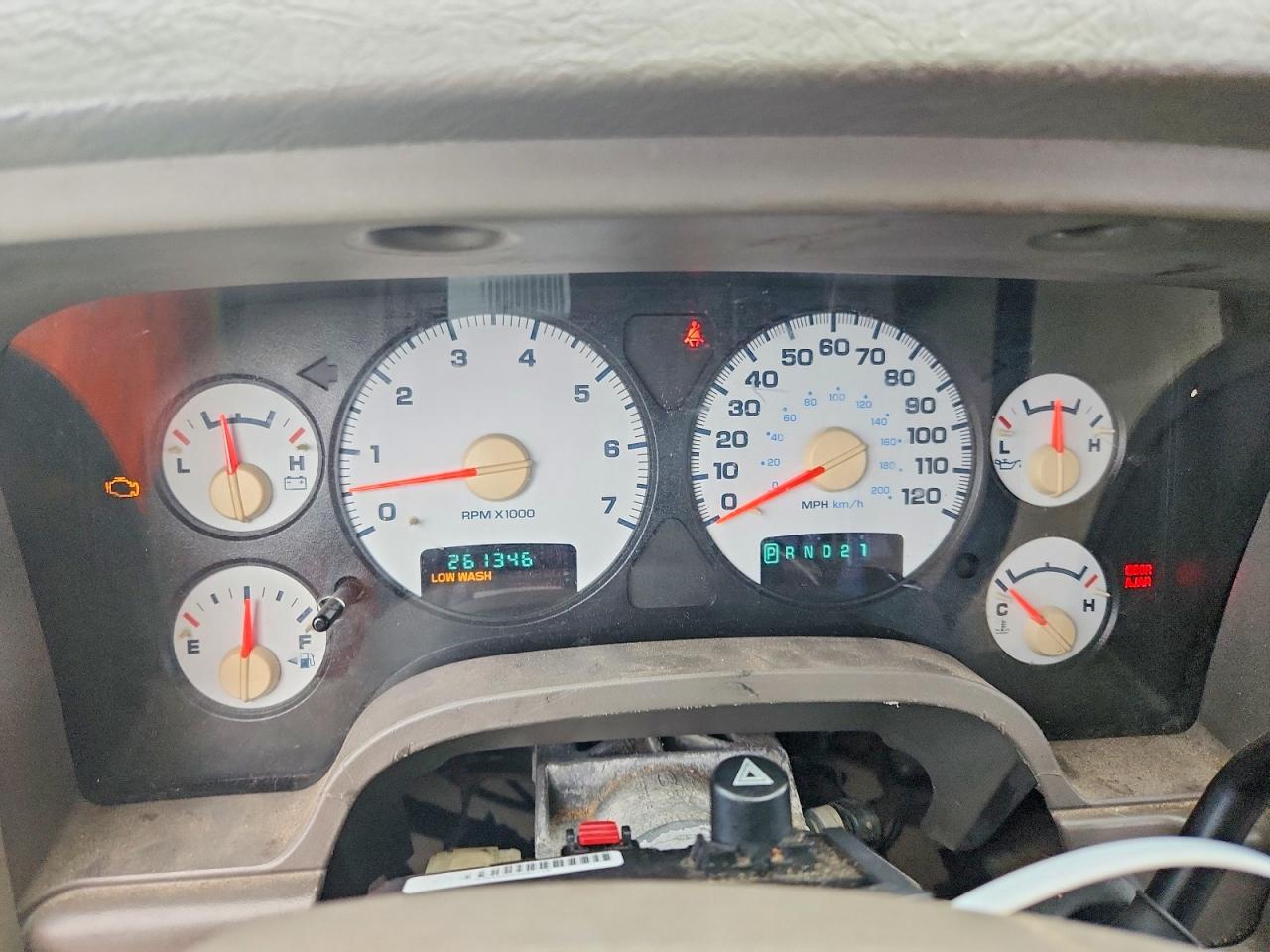 2005 Dodge Ram 1500 St Silver vin: 1D7HU18D95S128498