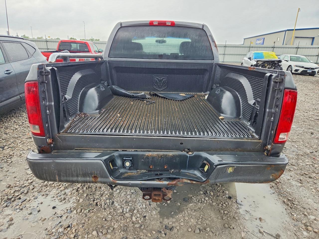 2004 Dodge Ram 1500 St Gray vin: 1D7HU18DX4S538323