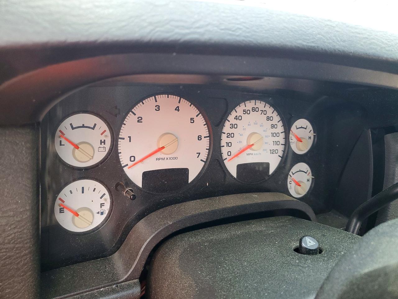 2004 Dodge Ram 1500 St Gray vin: 1D7HU18DX4S573167