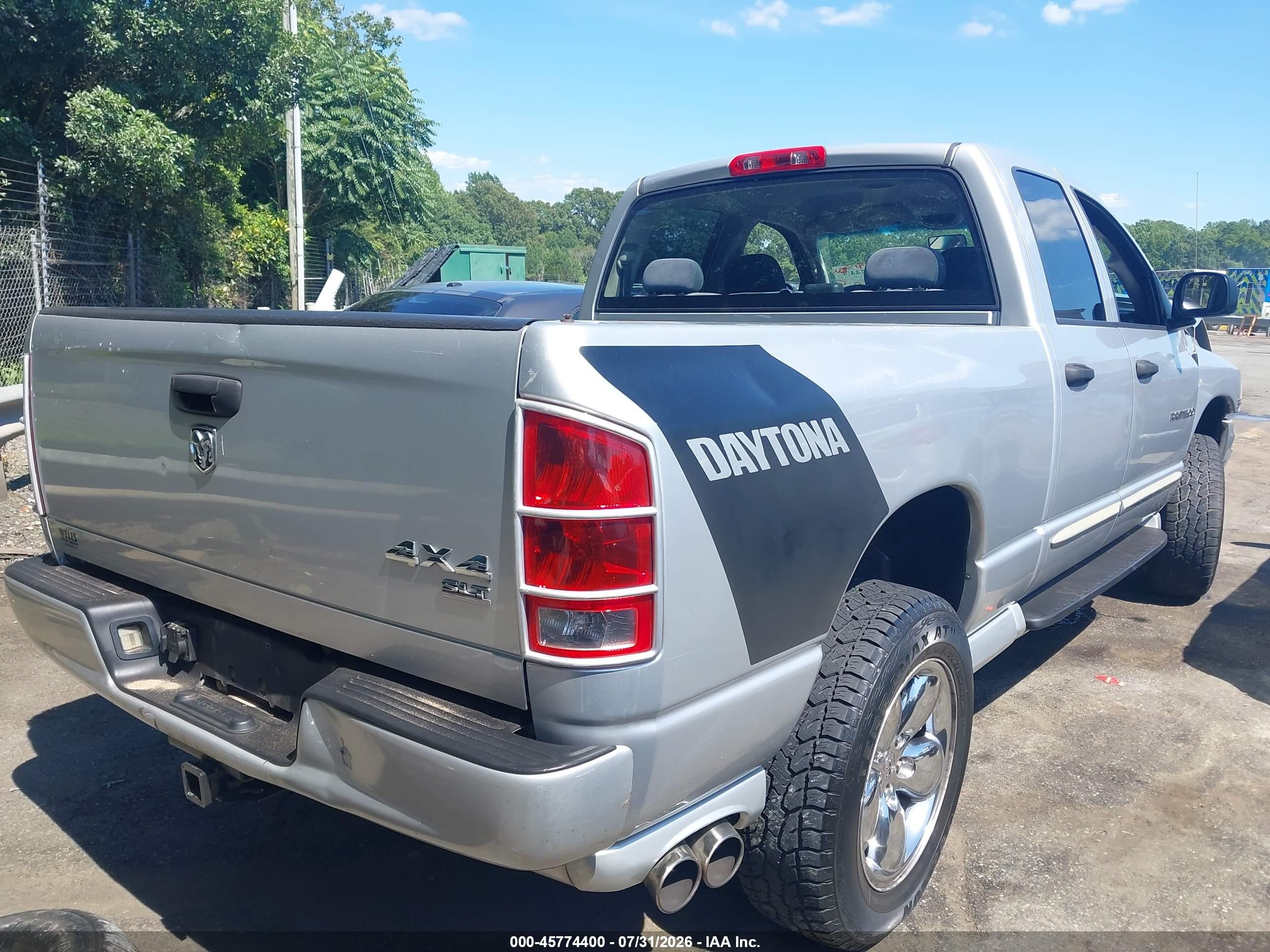 2005 Dodge Ram 1500 Slt/laramie Серебряный vin: 1D7HU18DX5J633035