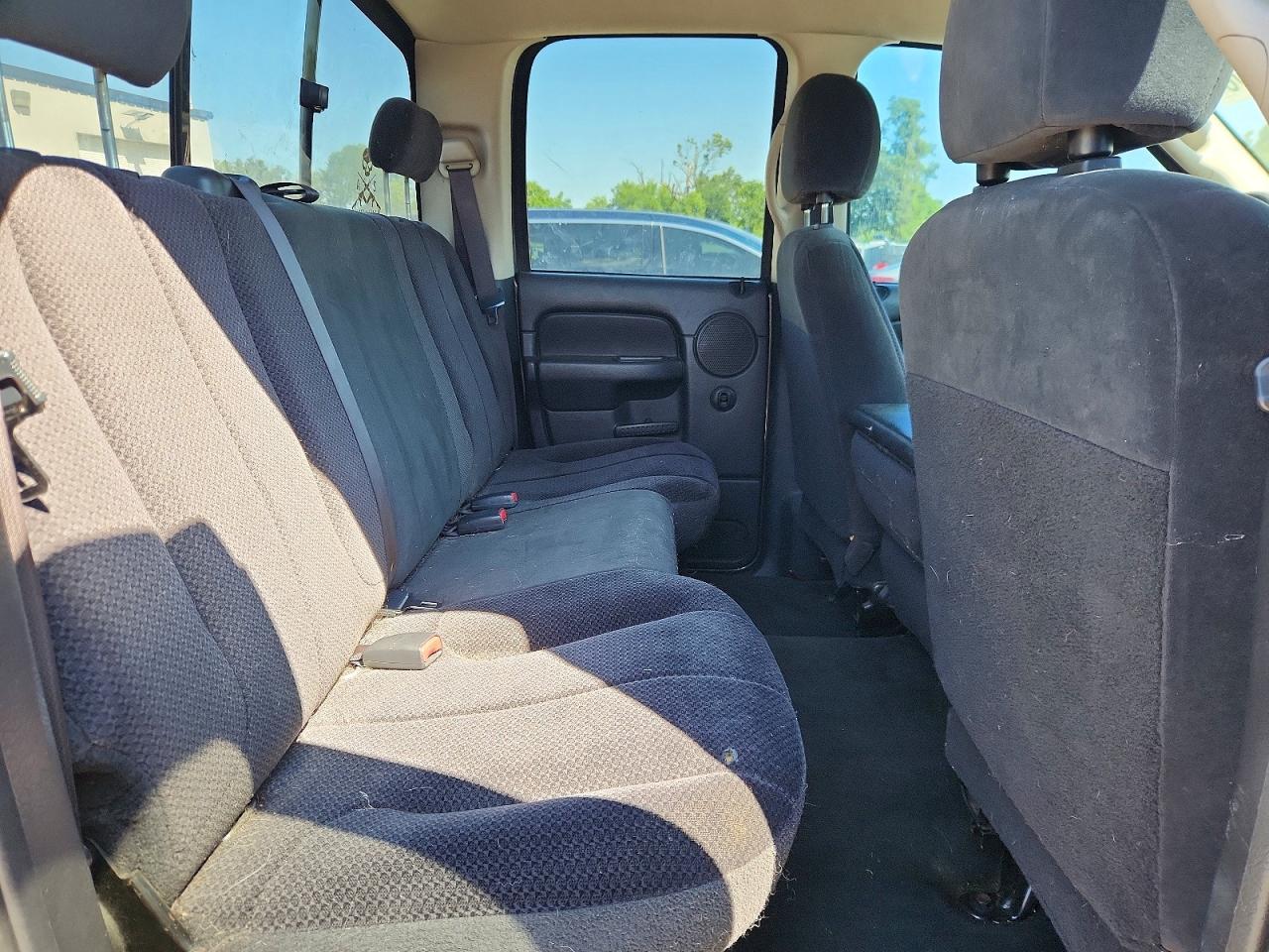 2004 Dodge Ram 1500 St Gray vin: 1D7HU18N04J105561