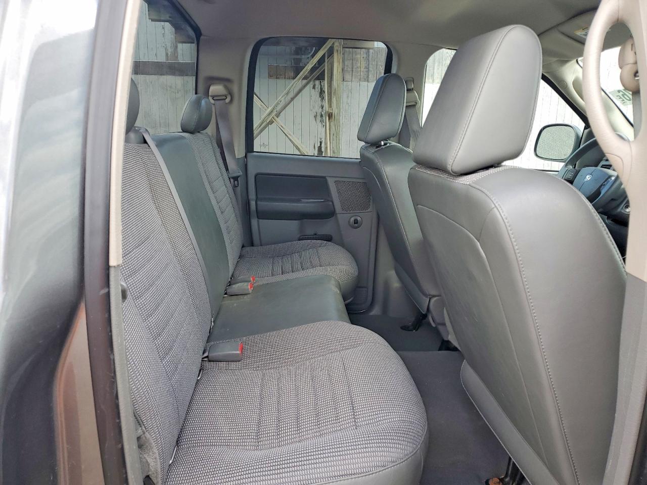 2008 Dodge Ram 1500 St Gray vin: 1D7HU18N28J207157