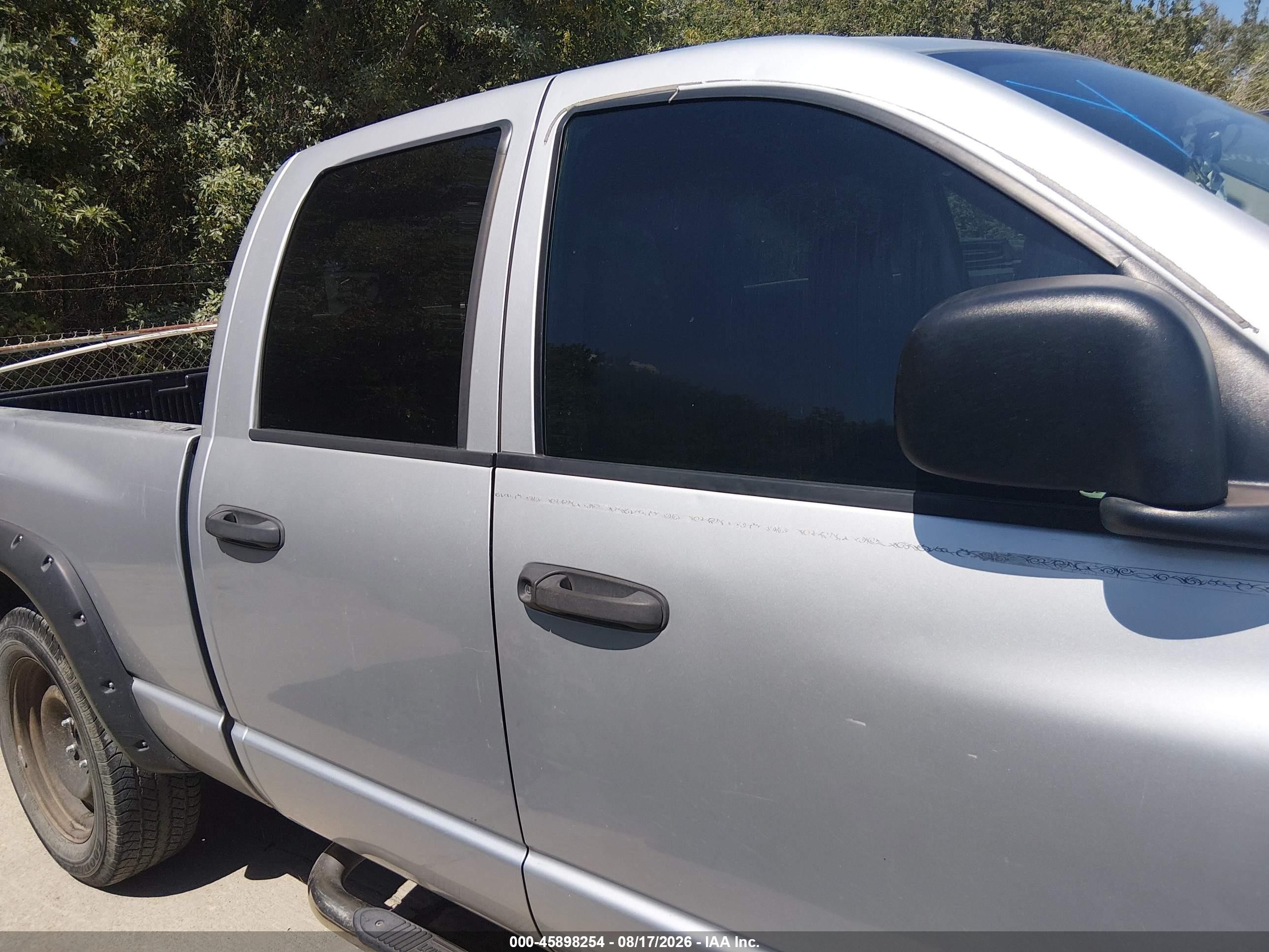 2005 Dodge Ram 1500 Slt/laramie Серебряный vin: 1D7HU18N35S280303