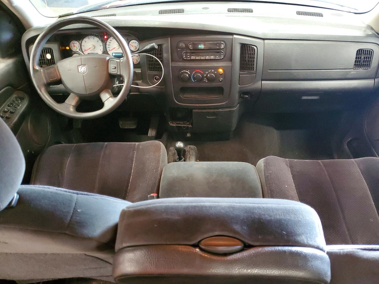 2005 Dodge Ram 1500 Red vin: 1D7HU18N35S346641