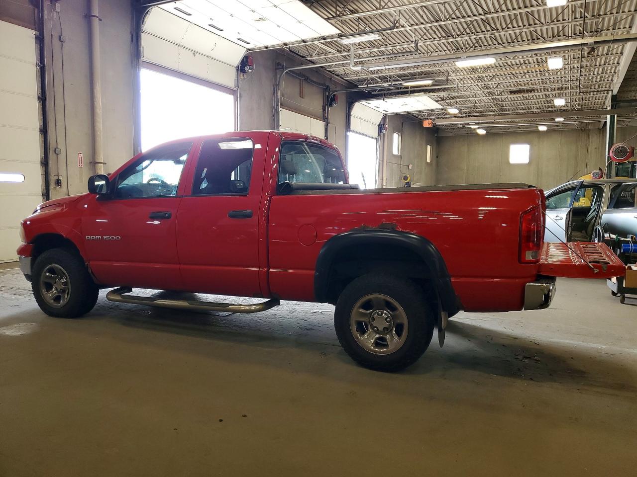 2005 Dodge Ram 1500 Red vin: 1D7HU18N35S346641