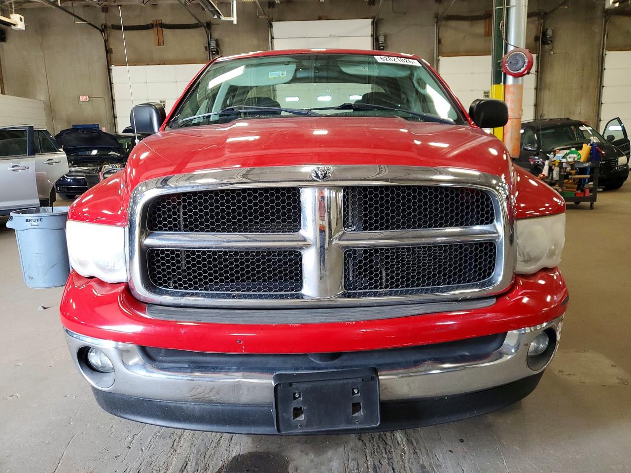 2005 Dodge Ram 1500 Red vin: 1D7HU18N35S346641