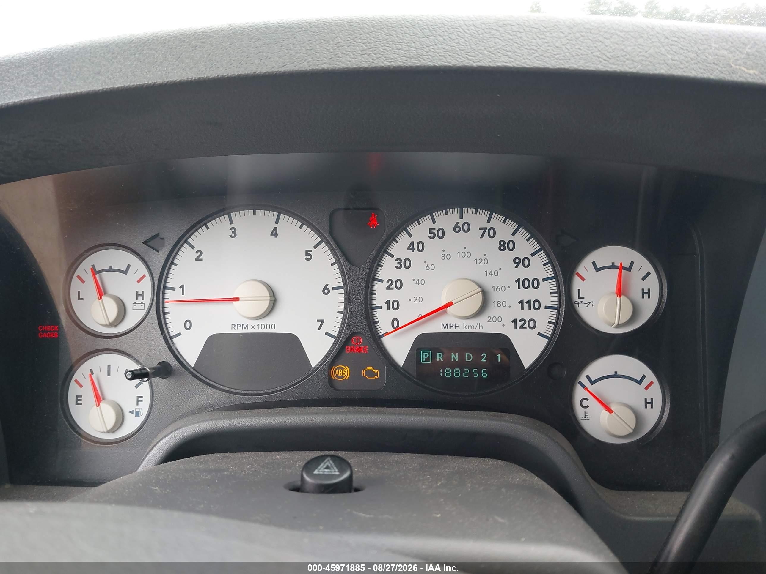 2007 Dodge Ram 1500 St/slt Silver vin: 1D7HU18N37S236384