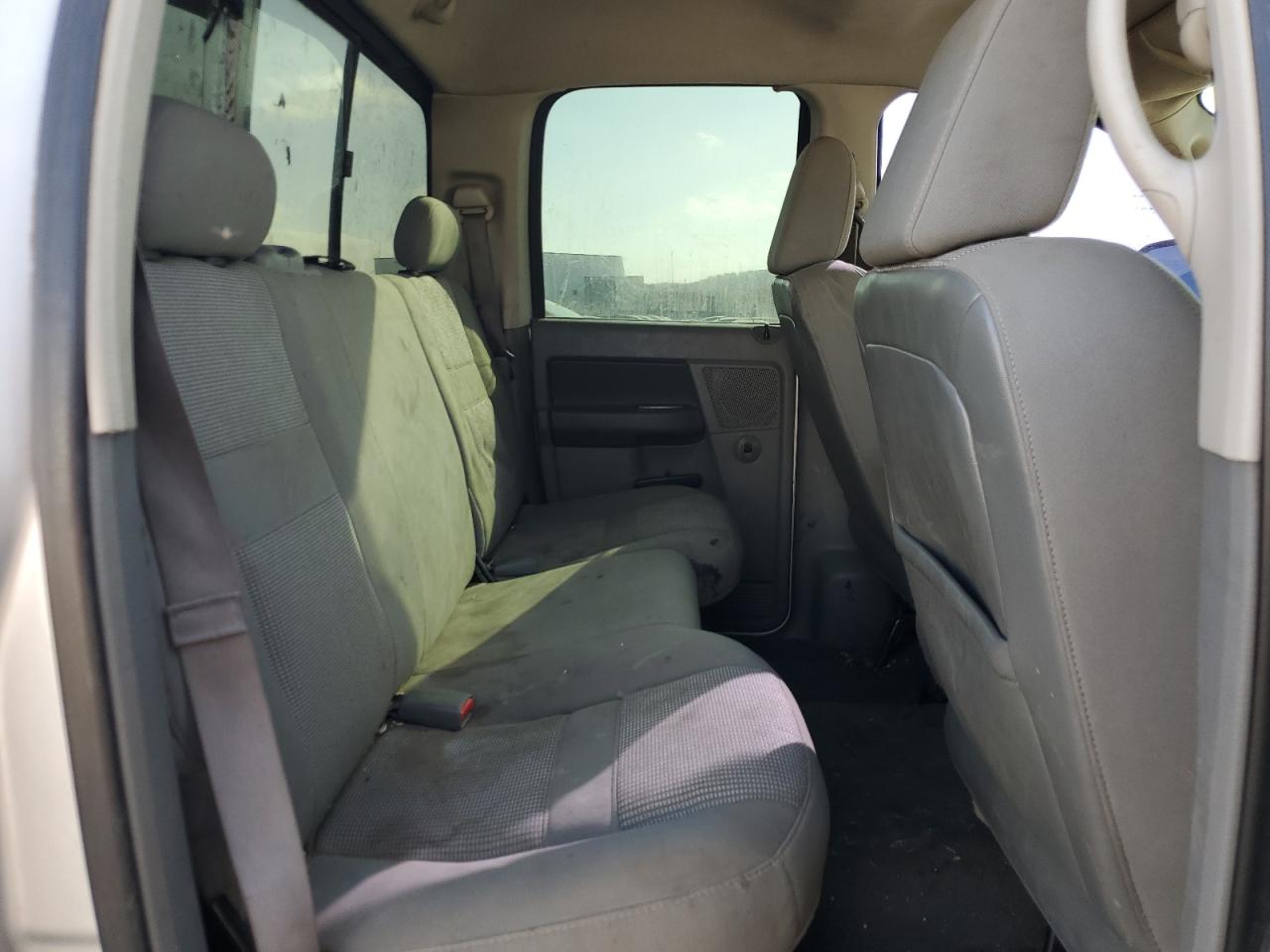 2008 Dodge Ram 1500 St Silver vin: 1D7HU18N38S631053