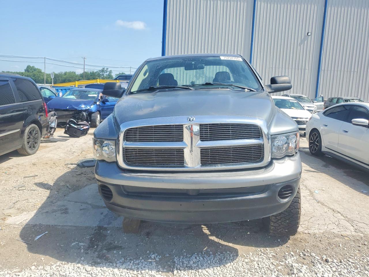 2005 Dodge Ram 1500 St Серебряный vin: 1D7HU18N45J625926