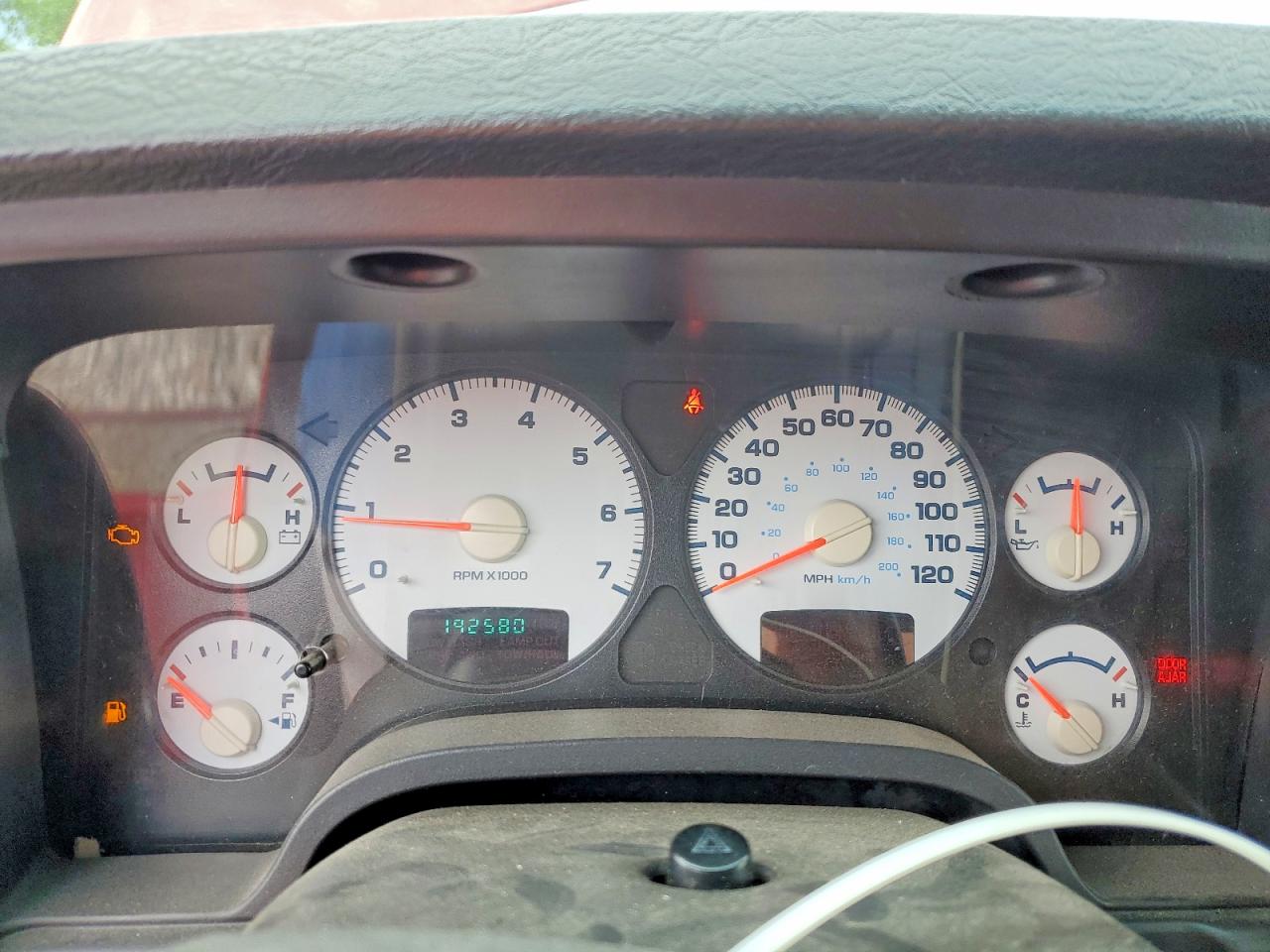 2005 Dodge Ram 1500 St Red vin: 1D7HU18N55J634280