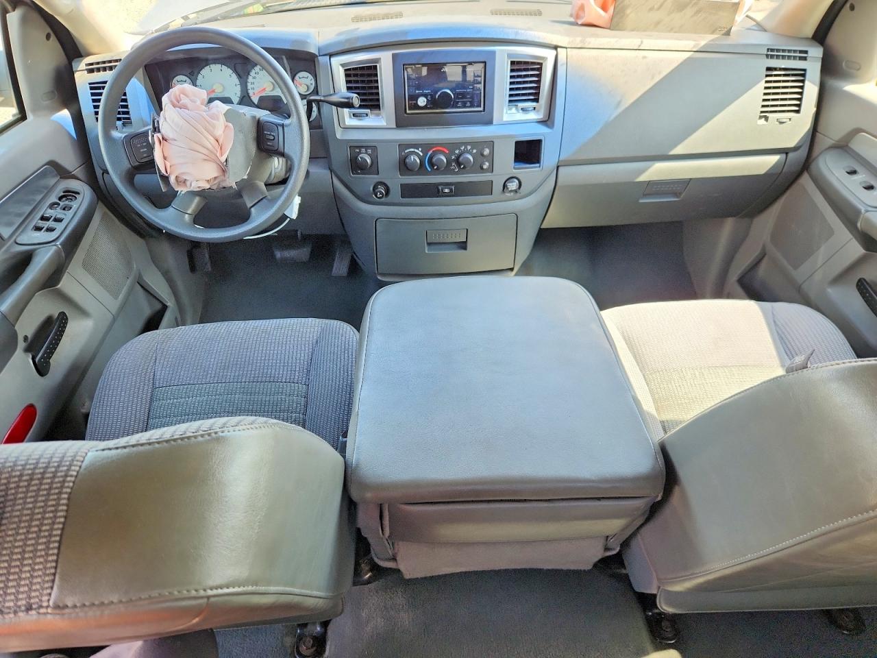 2008 Dodge Ram 1500 St Silver vin: 1D7HU18N58S607160