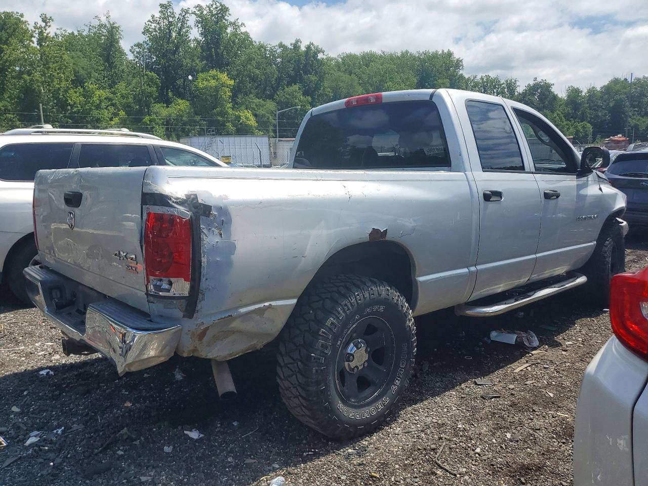 2005 Dodge Ram 1500 Серый vin: 1D7HU18N65S211380