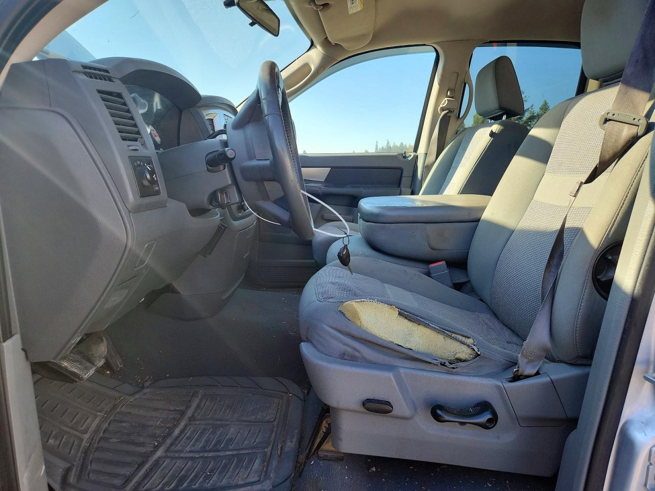 2007 Dodge Ram 1500 St Silver vin: 1D7HU18N67S159185
