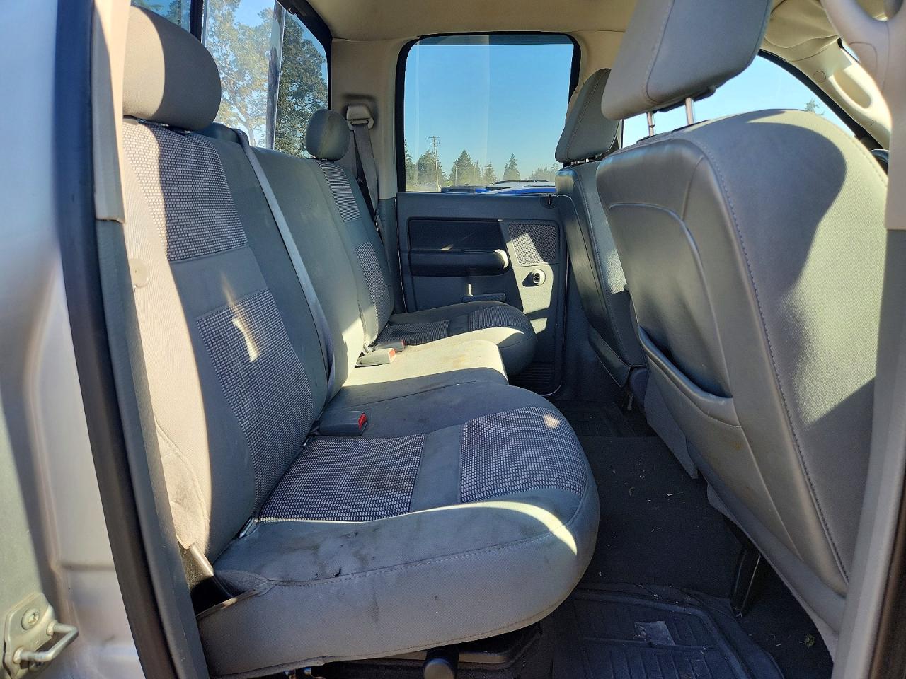 2007 Dodge Ram 1500 St Silver vin: 1D7HU18N67S159185