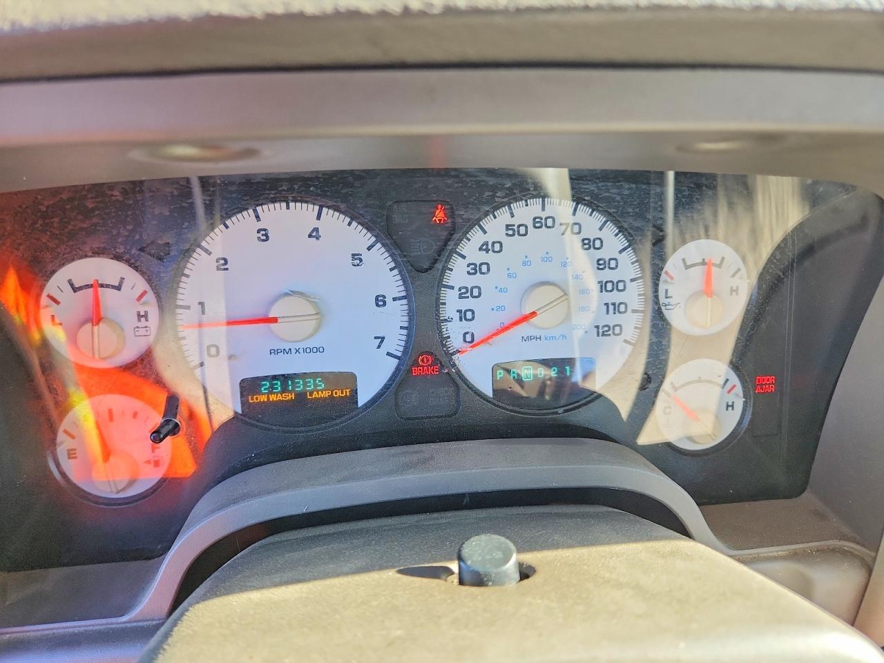 2004 Dodge Ram 1500 St Silver vin: 1D7HU18N74S650957