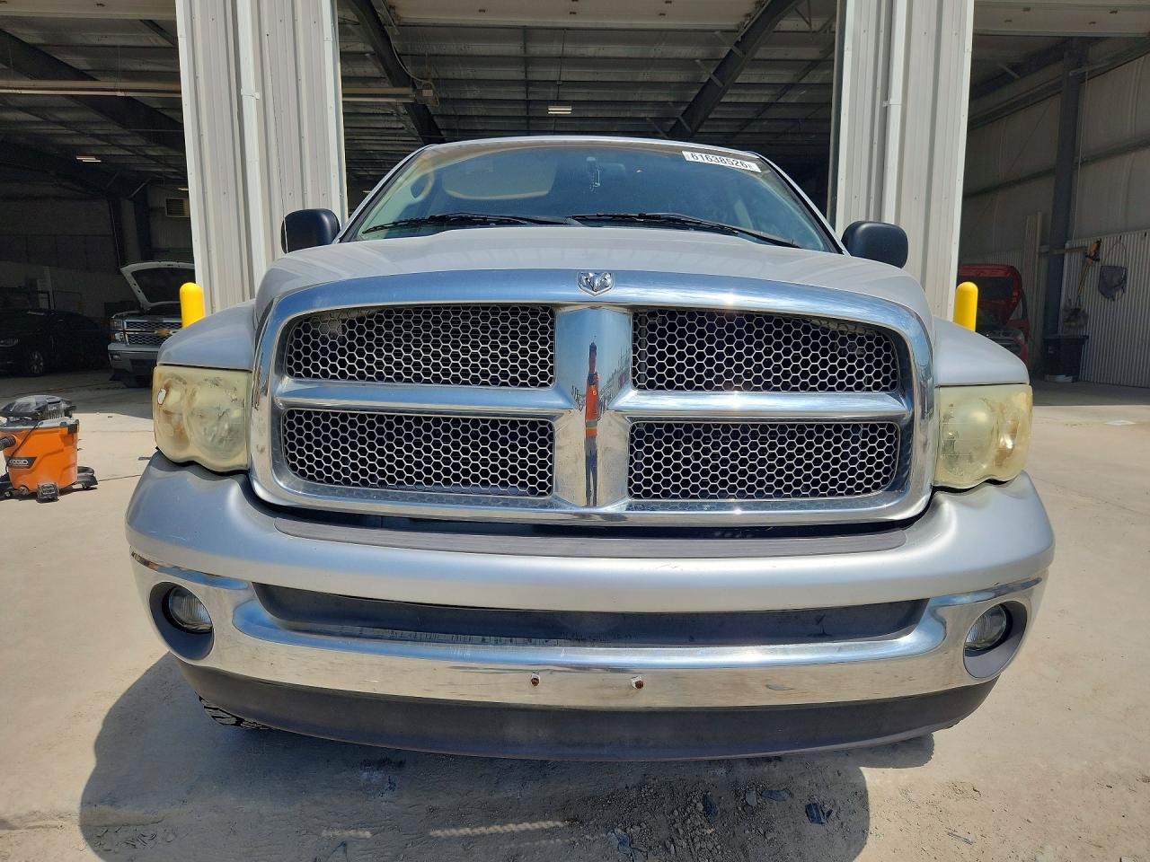 2002 Dodge Ram 1500 Серебряный vin: 1D7HU18N82S662144