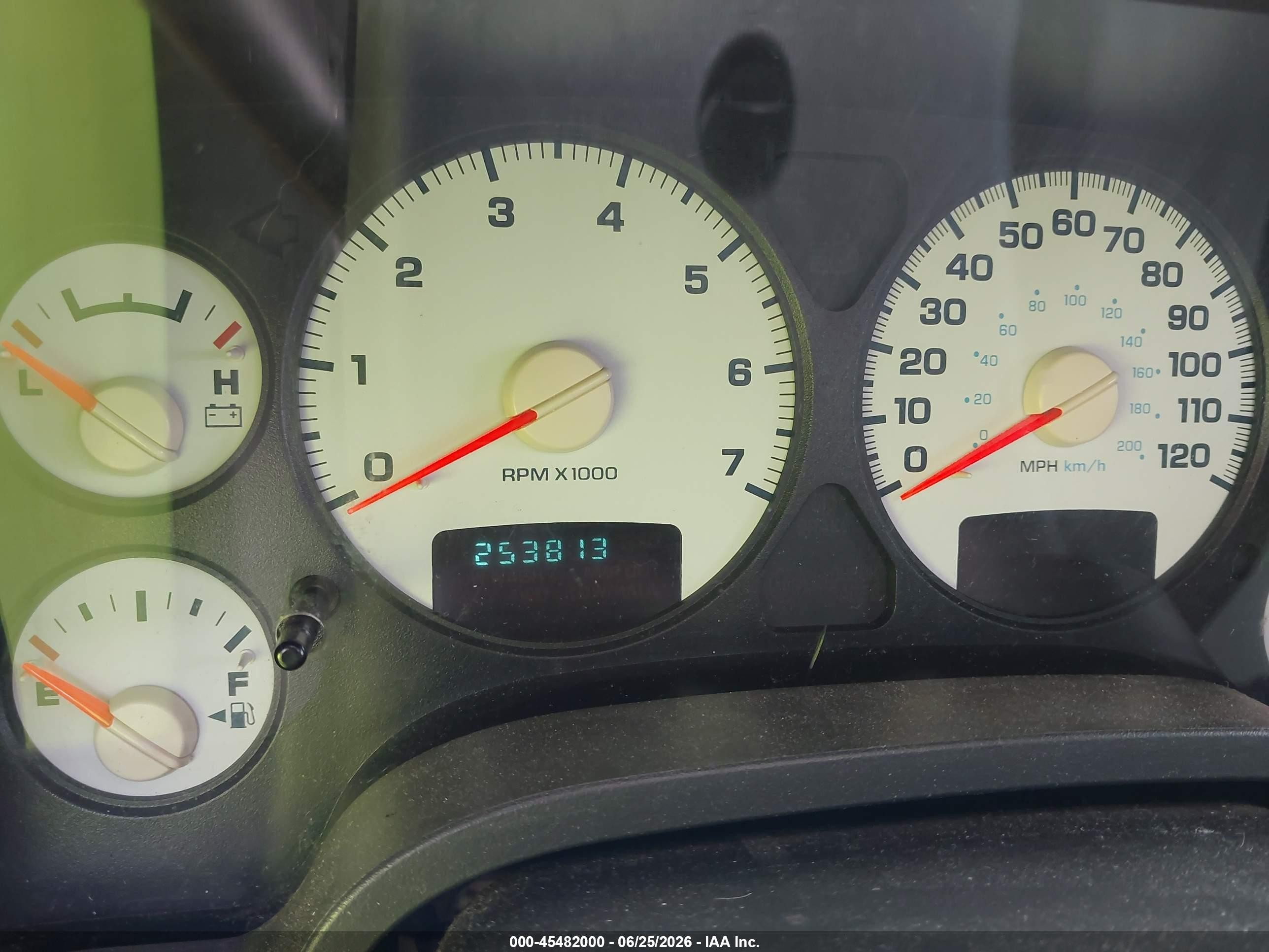 2004 Dodge Ram 1500 St White vin: 1D7HU18N84J127016