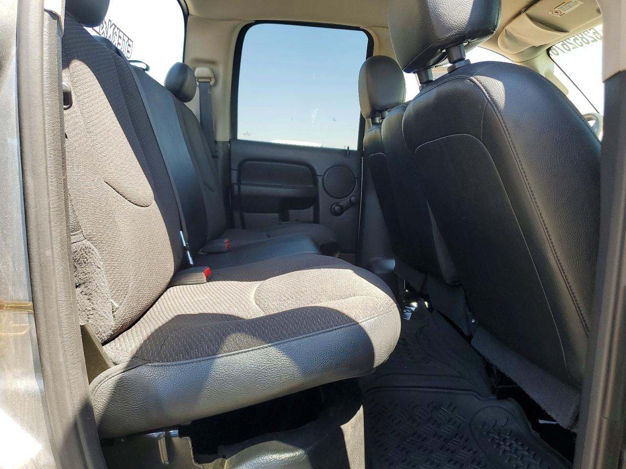 2005 Dodge Ram 1500 St Gray vin: 1D7HU18N85J653745