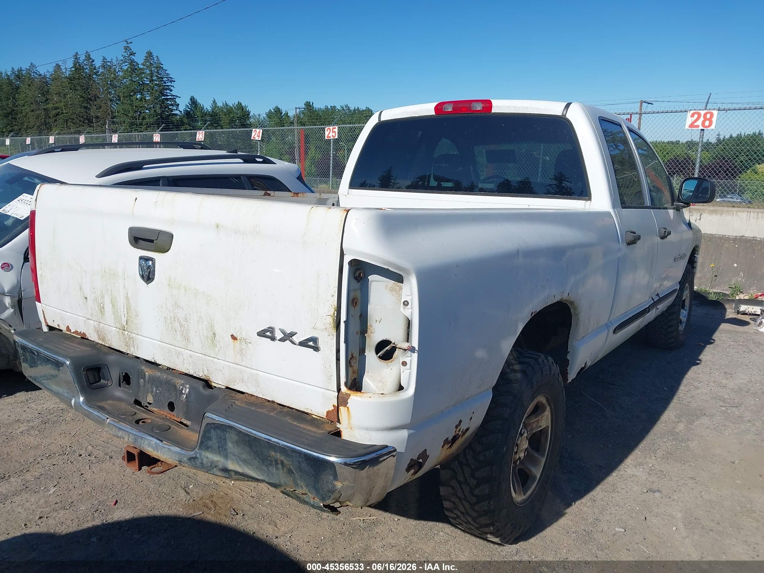 2005 Dodge Ram 1500 St White vin: 1D7HU18N85S353018