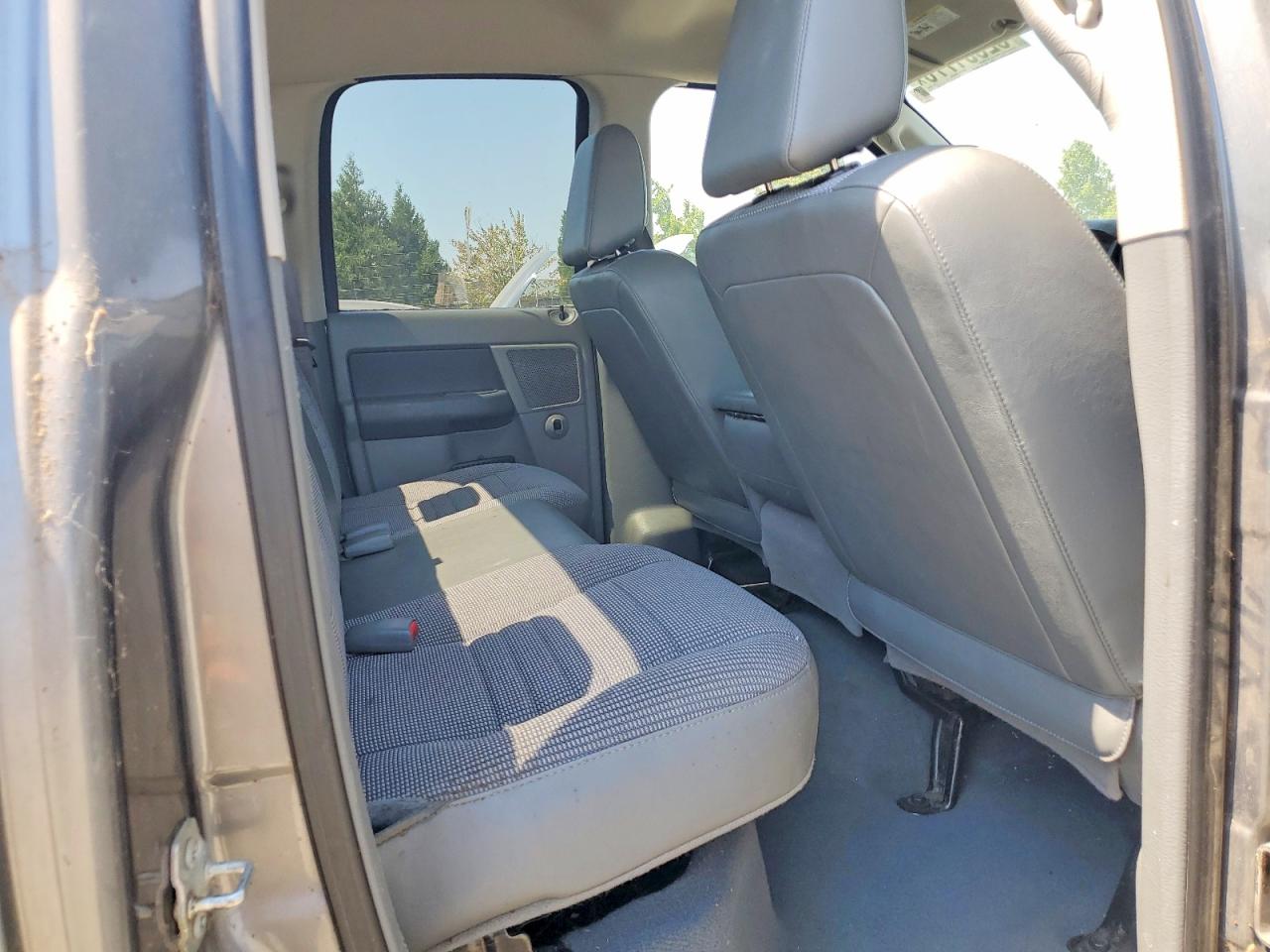 2008 Dodge Ram 1500 St Gray vin: 1D7HU18N88J166758