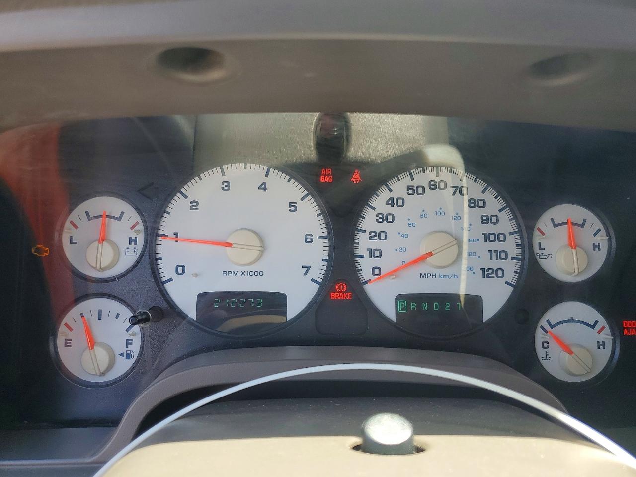 2005 Dodge Ram 1500 St Maroon vin: 1D7HU18NX5J619242